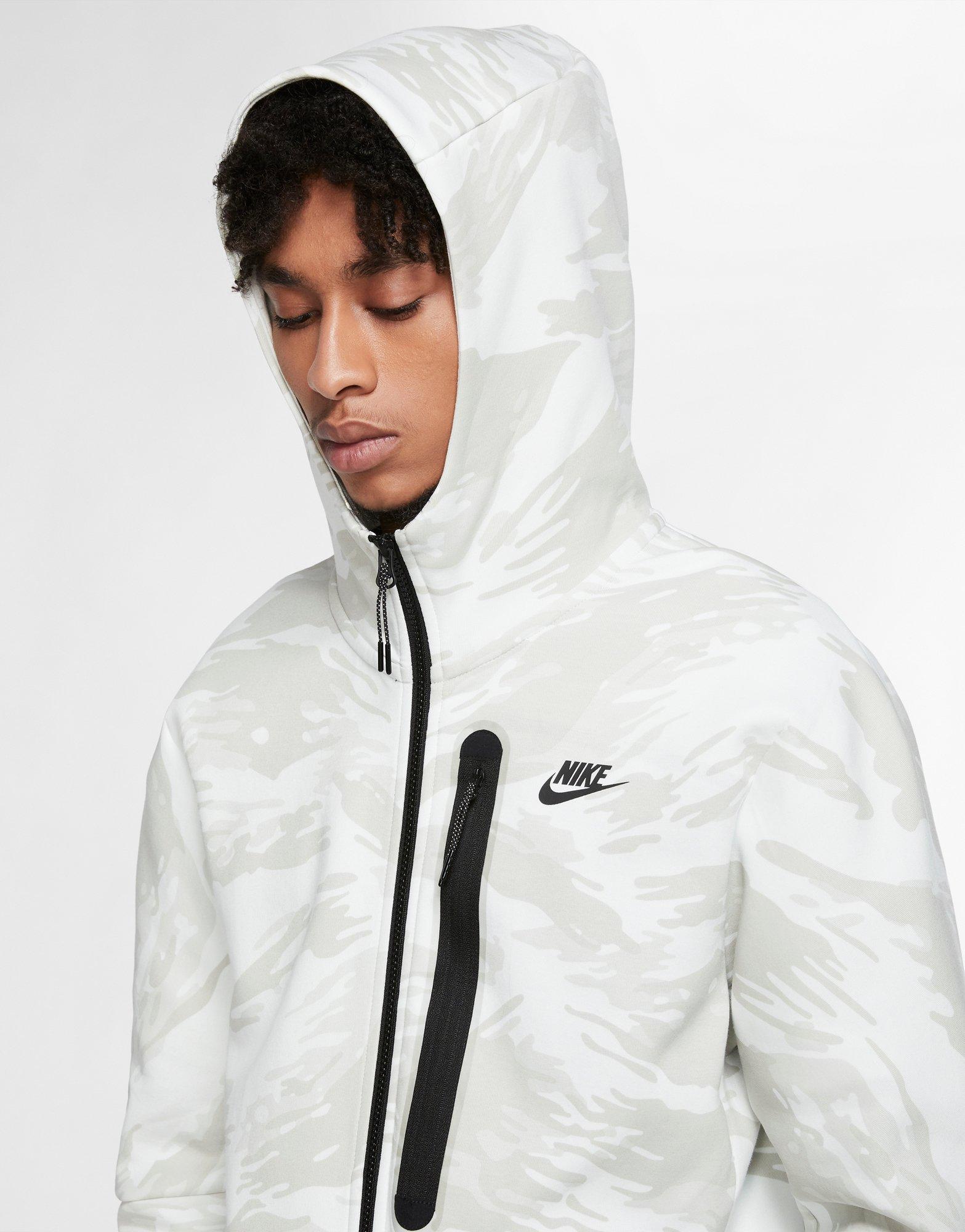 nike camo hoodie junior