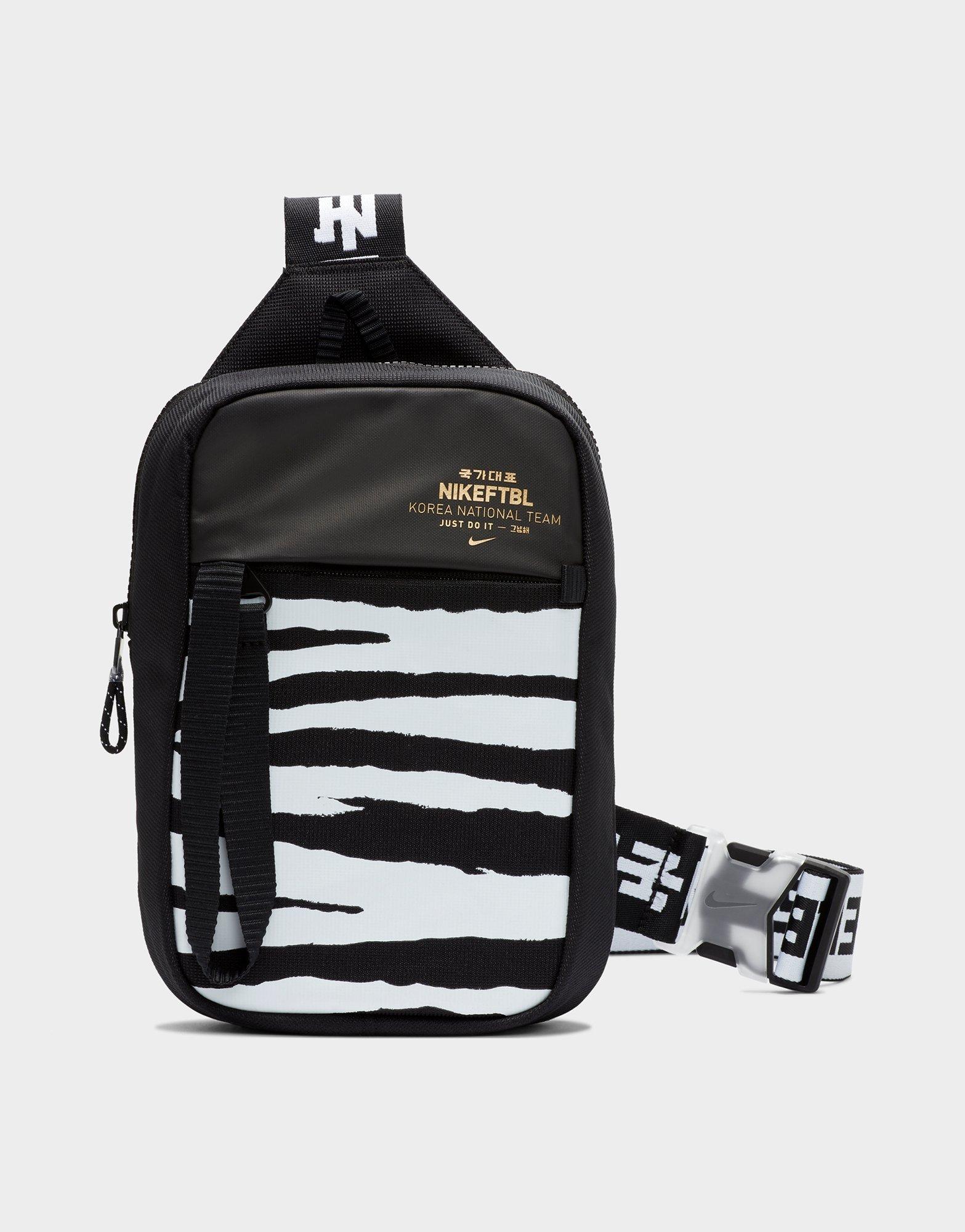 nike football bag