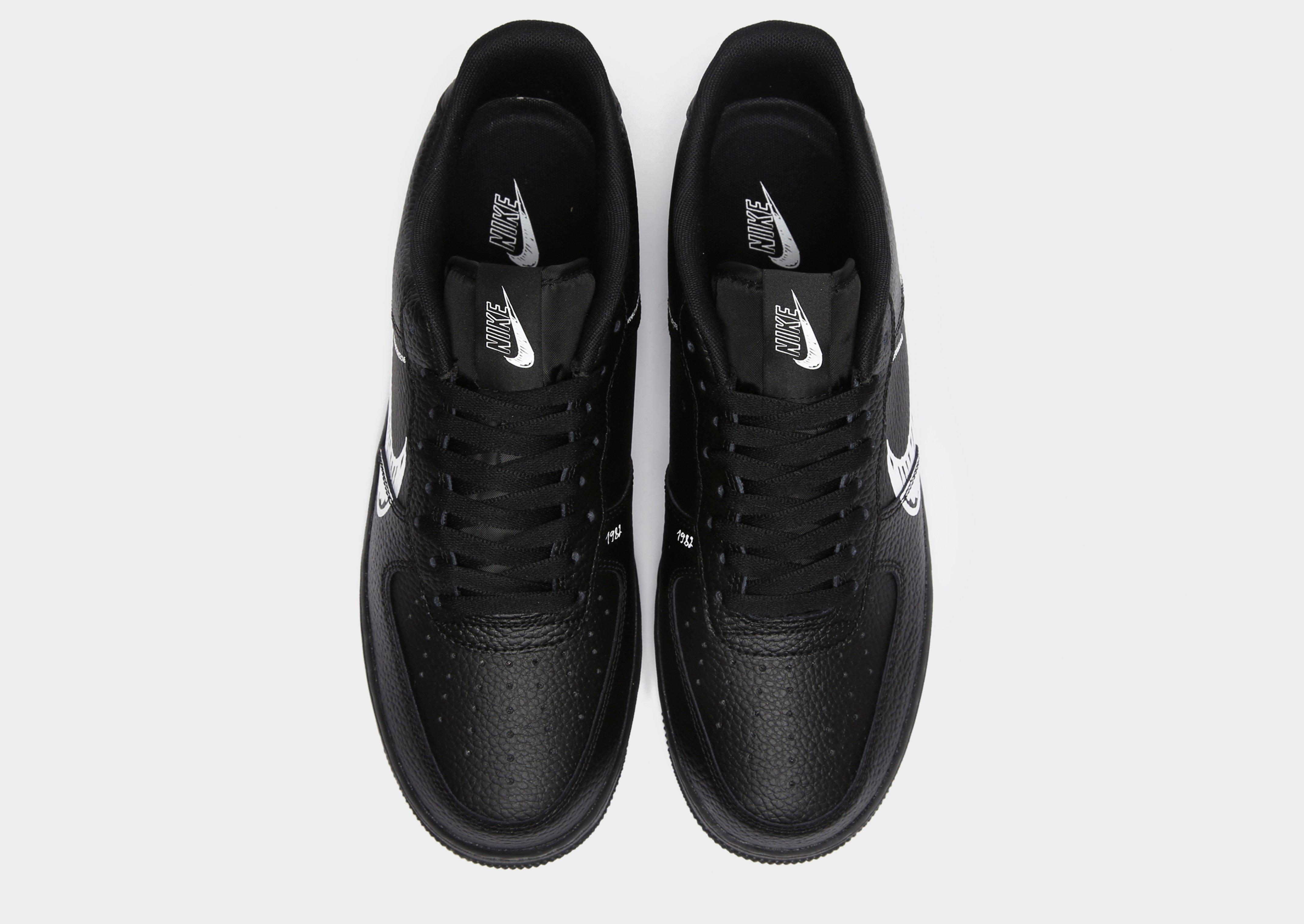 mens nike utility trainers