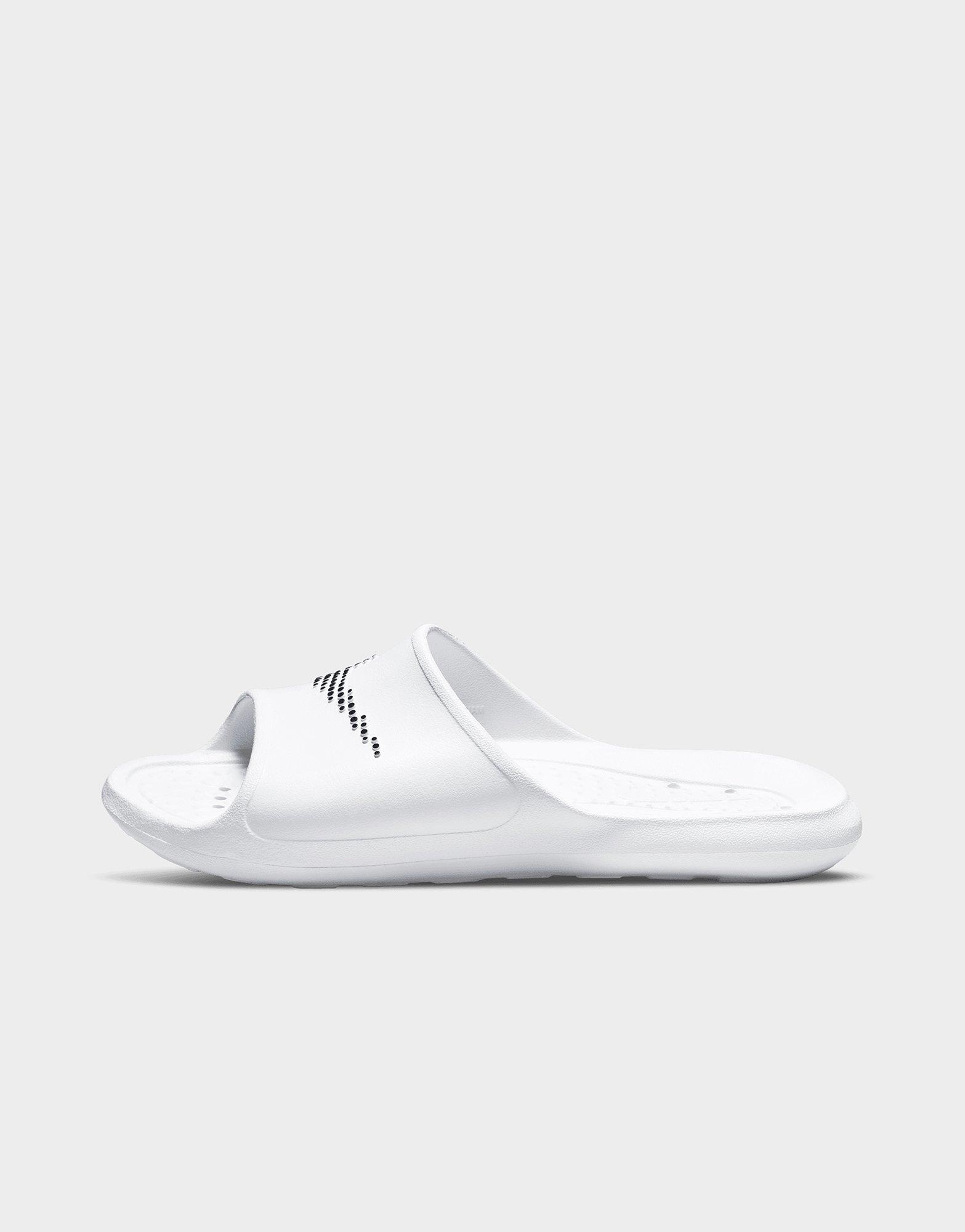 Nike VICTORI ONE SHOWER