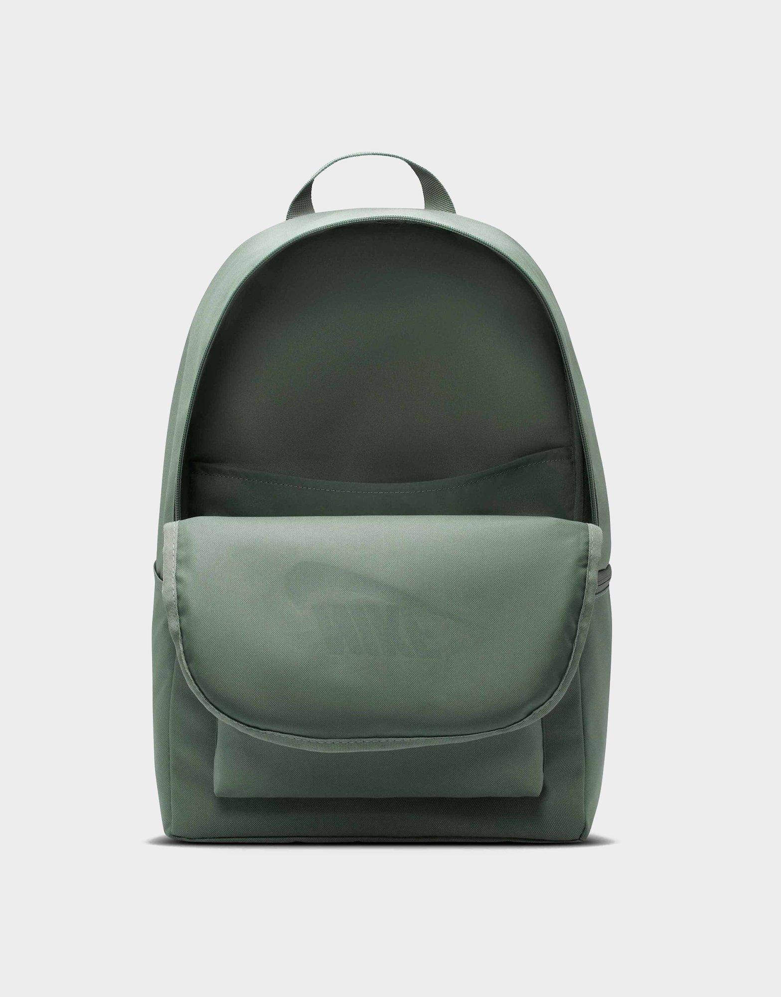 Nike Backpack (25L) Heritage