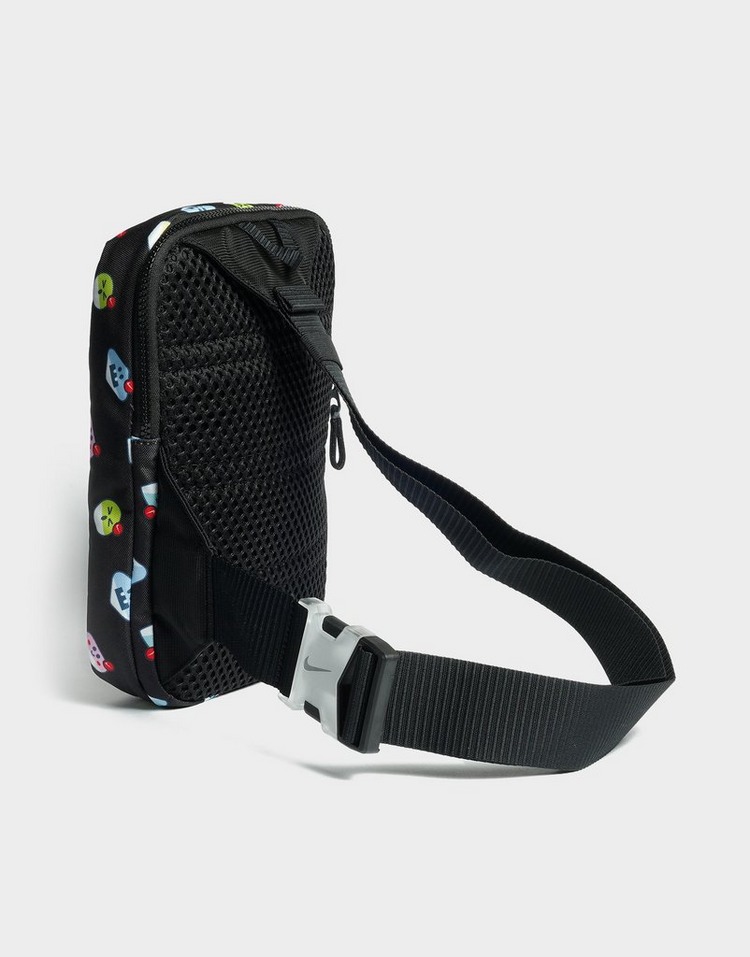nike sportswear essentials hip pack small black