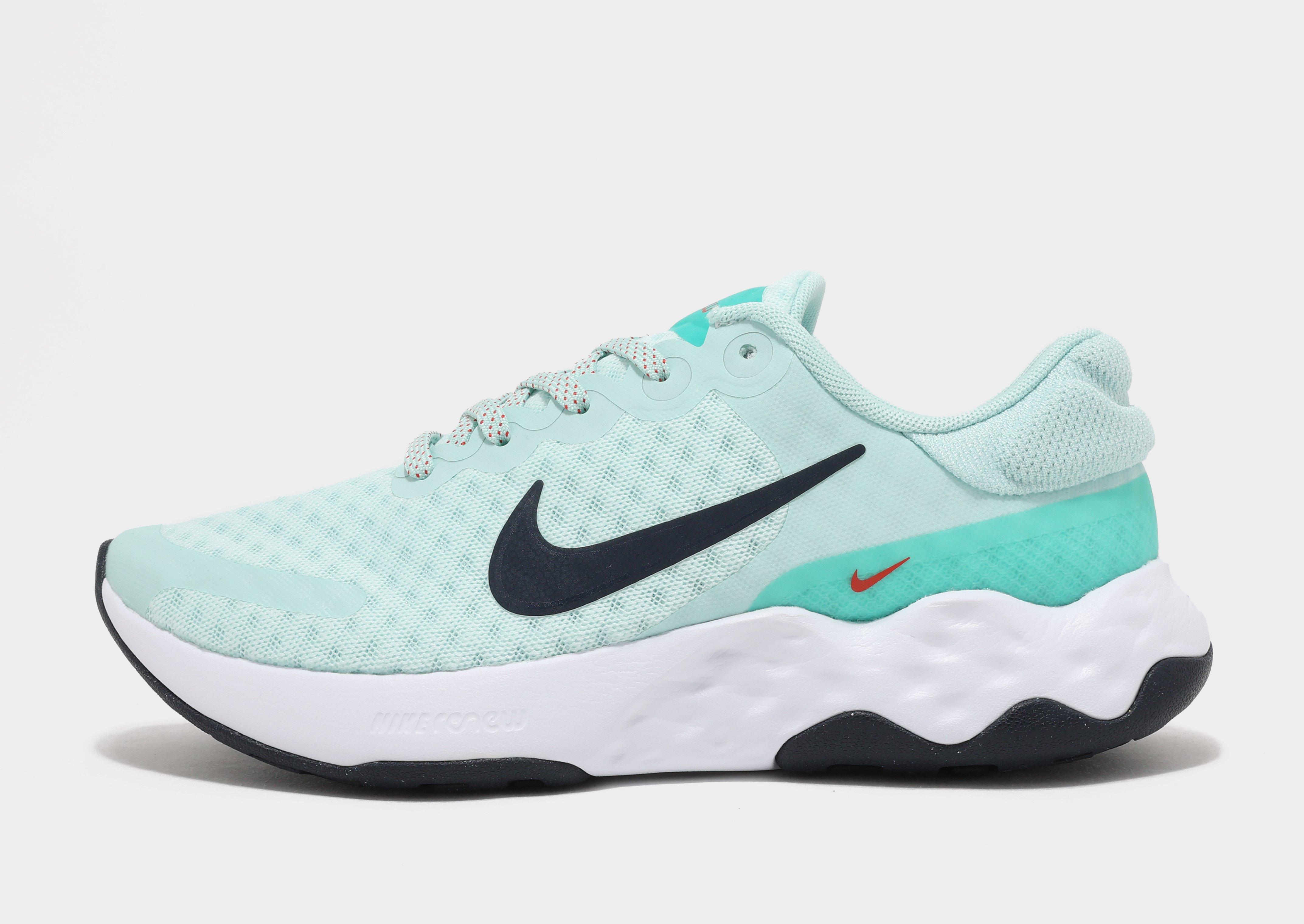 Nike seafoam green running on sale shoes