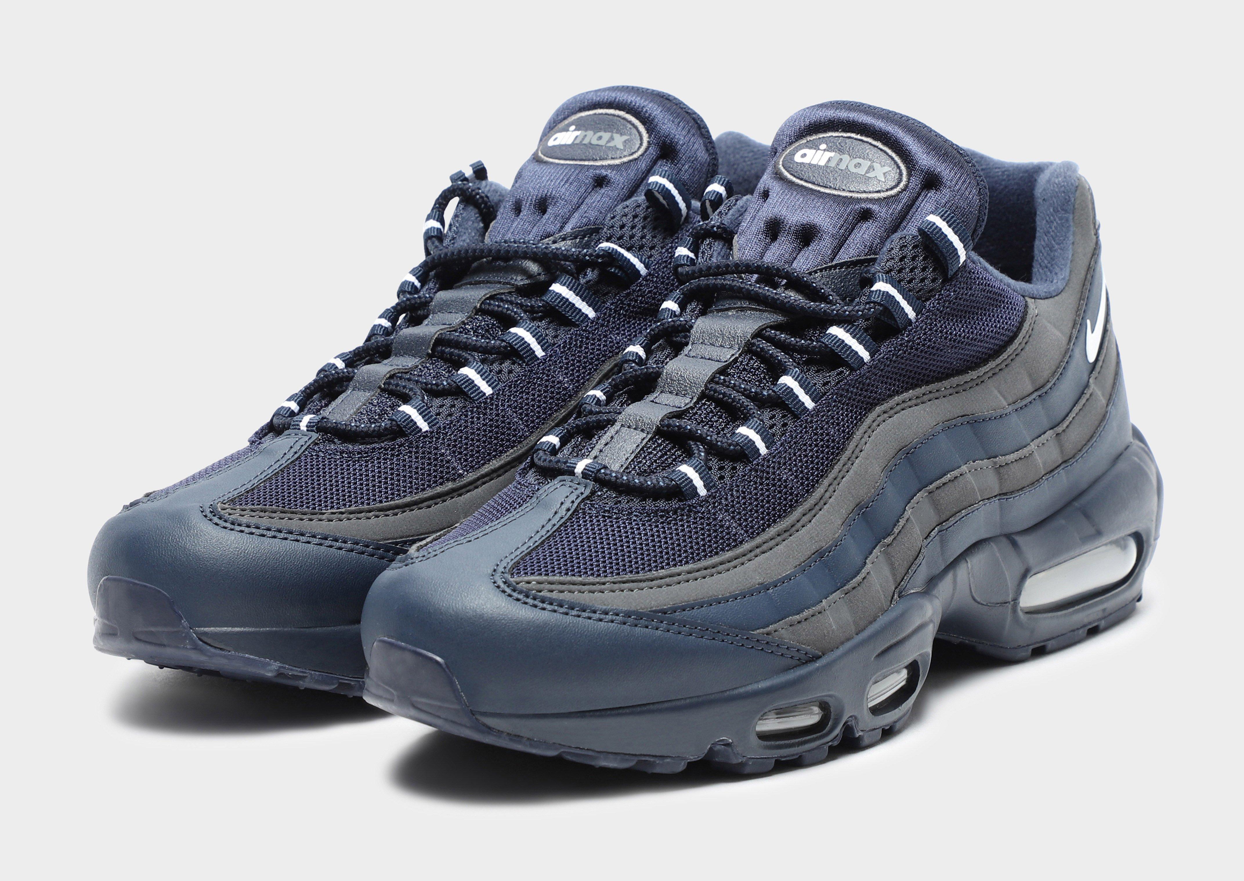 essential nike air max