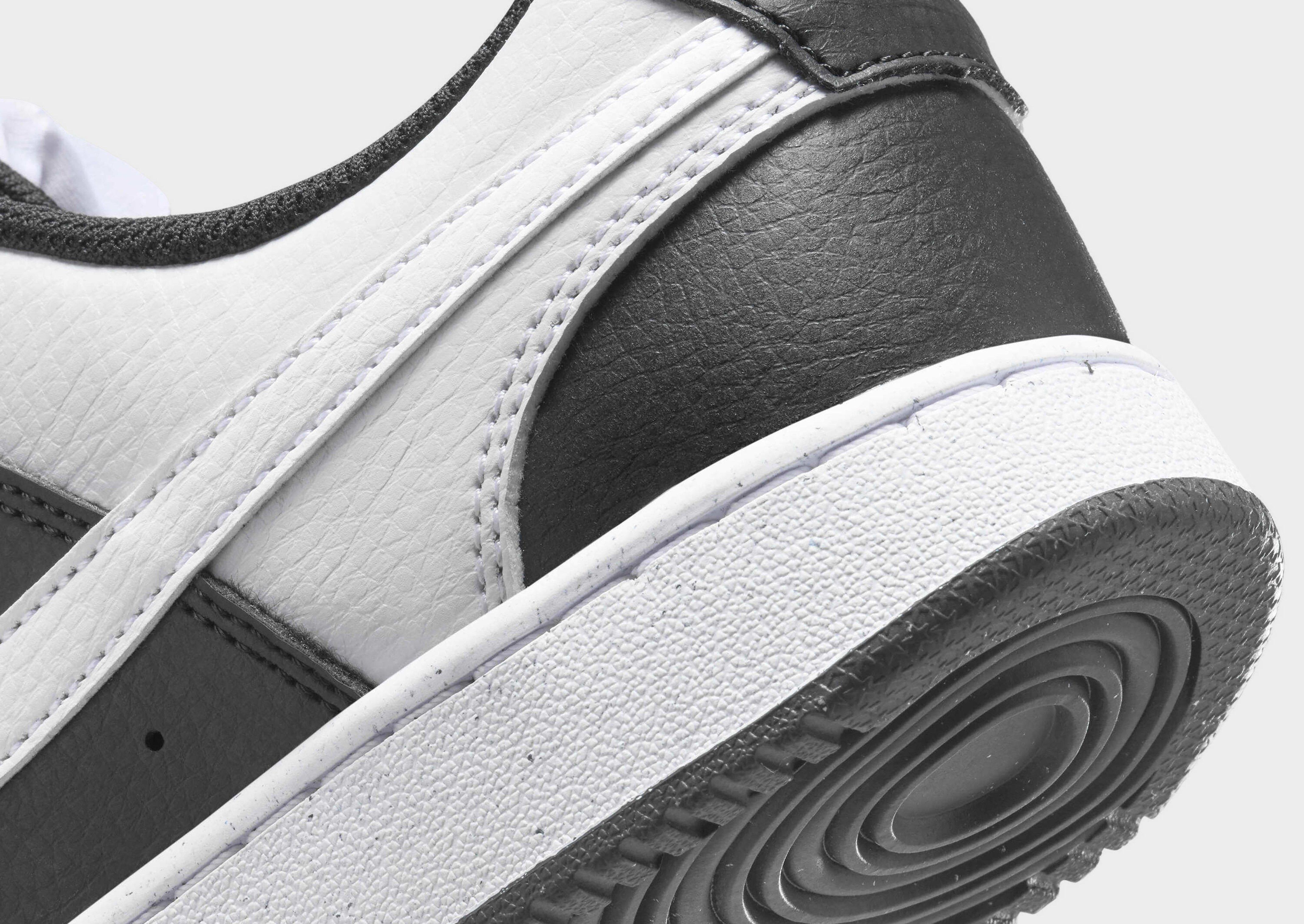 Nike WOMEN'S SHOES COURT