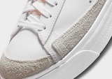 Nike รองเท้าผู้หญิง Blazer Low Platform