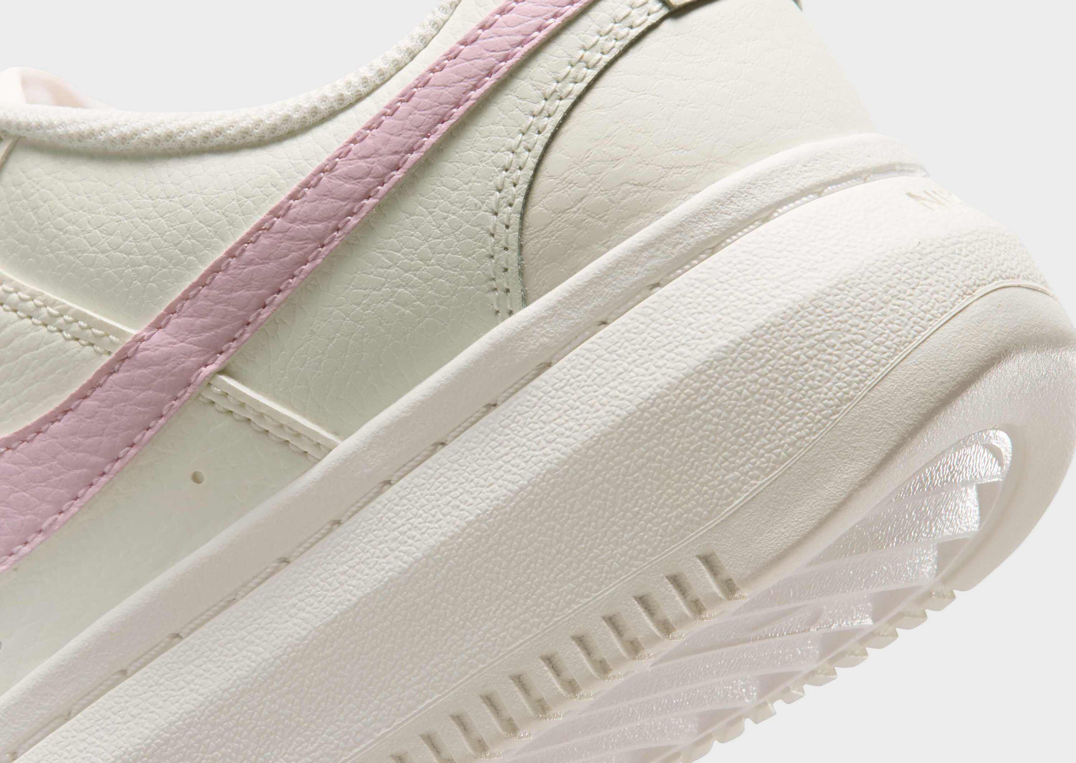 Nike WOMEN'S SHOES COURT
