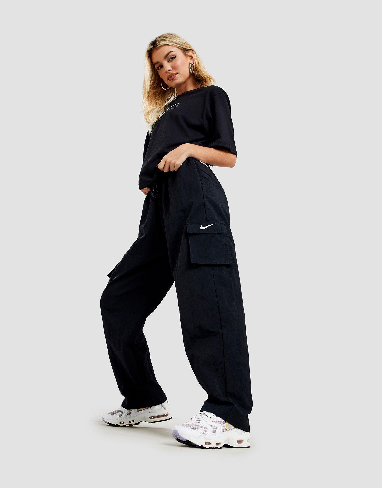 Nike Sportswear Women's High-Waisted Loose Woven Cargo Pants.