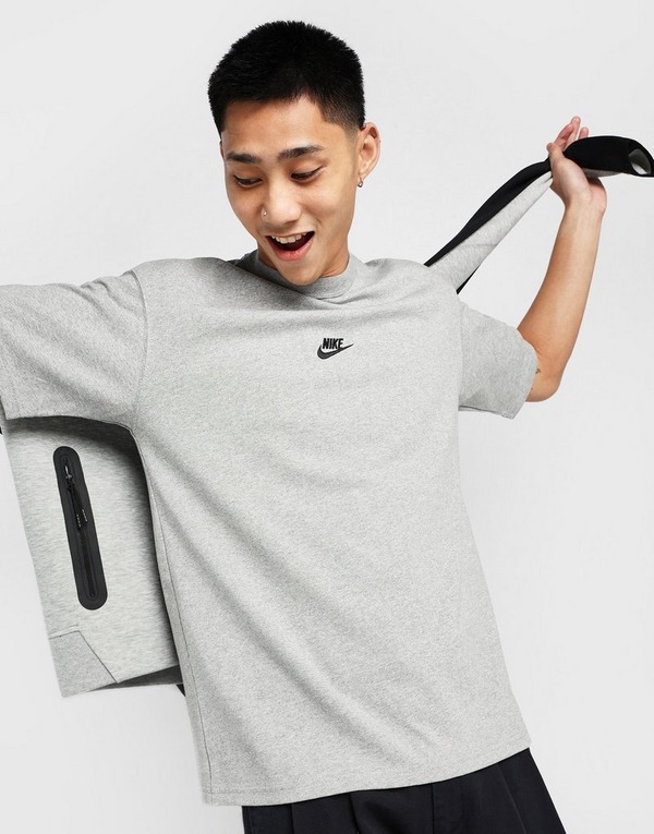 Nike เสื้อยืดผู้ชาย Sportswear Premium Essentials