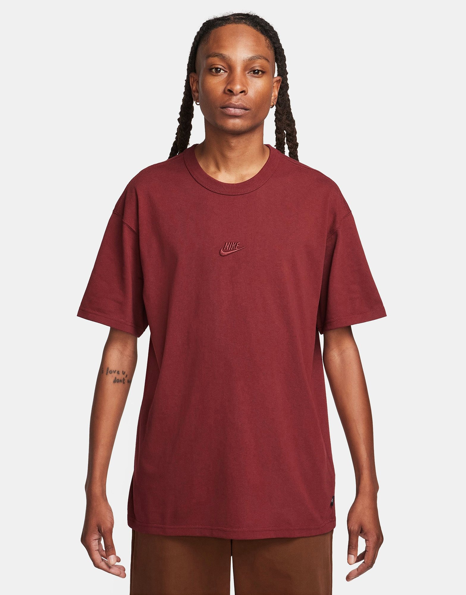 Red Nike Sportswear Premium Essentials T-shirt 