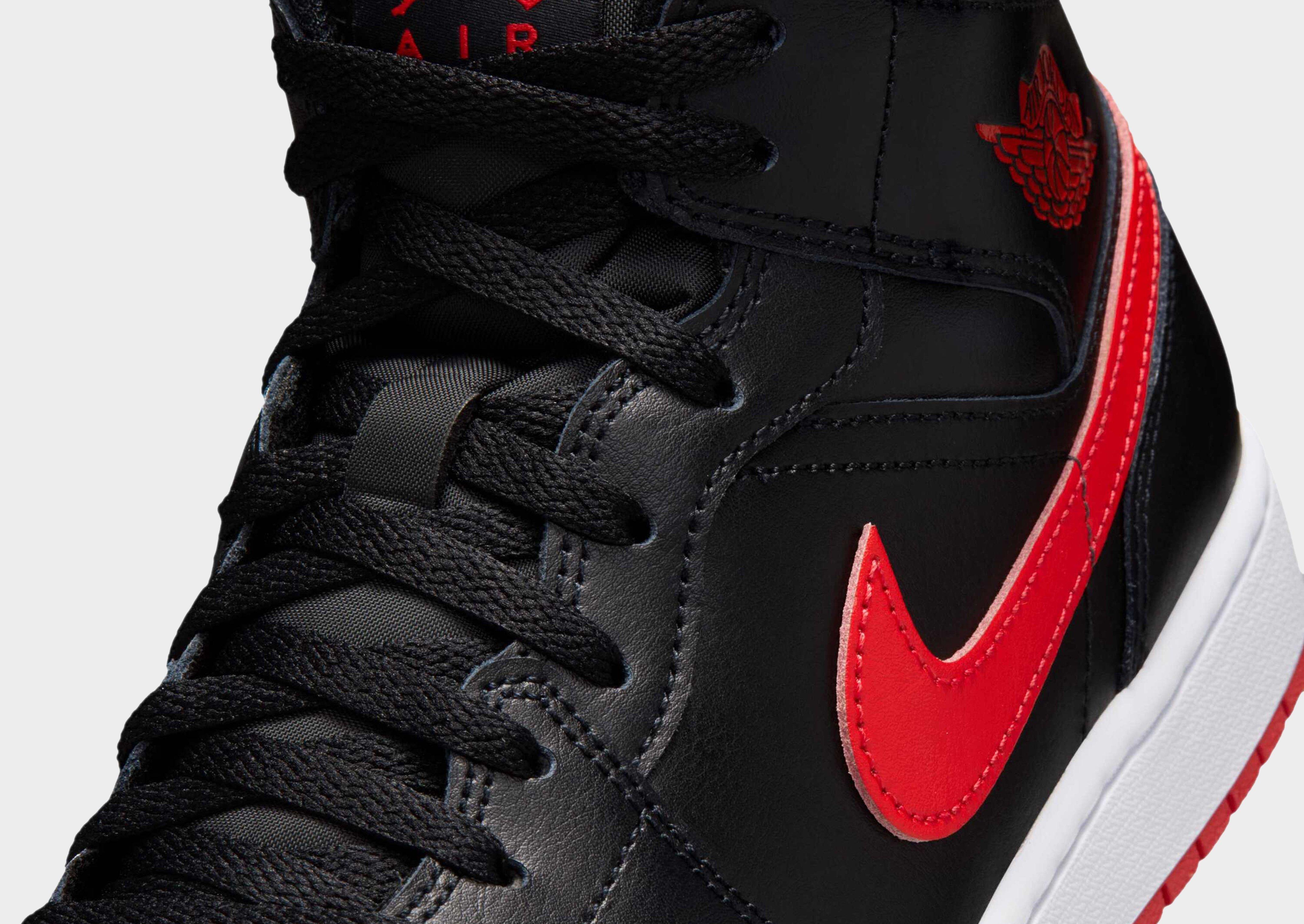 Jordan Air 1 Mid SE