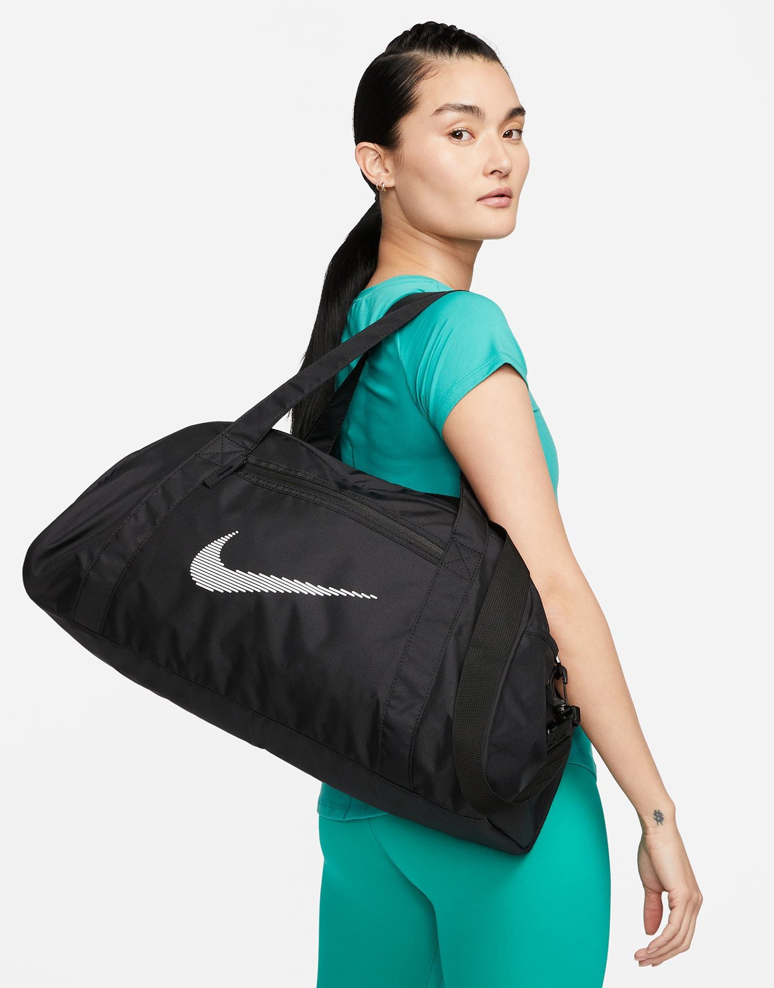 Nike large duffel hotsell