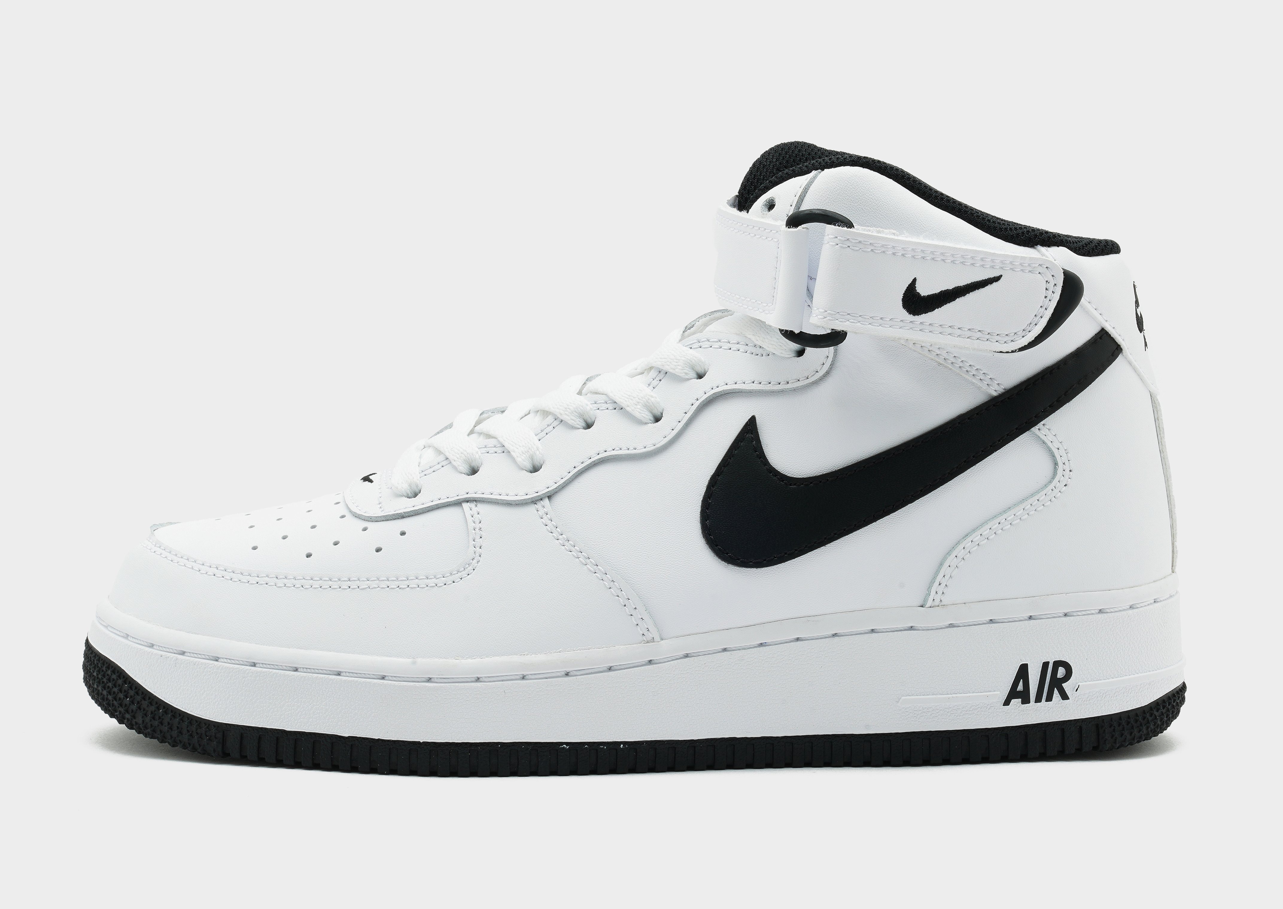 White Nike Air Force 1 Mid '07 | JD Sports Malaysia