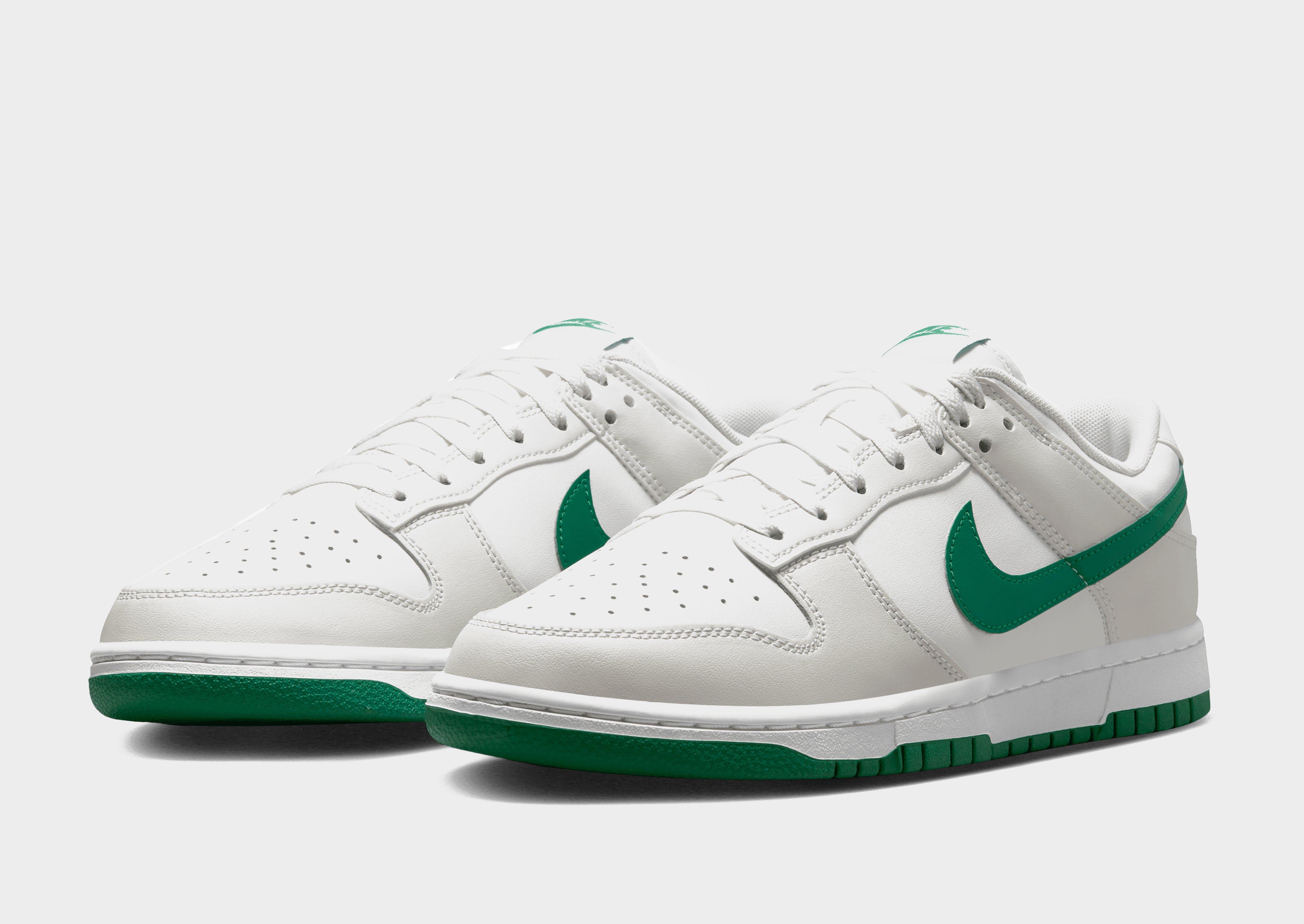 White nike dunk on sale low