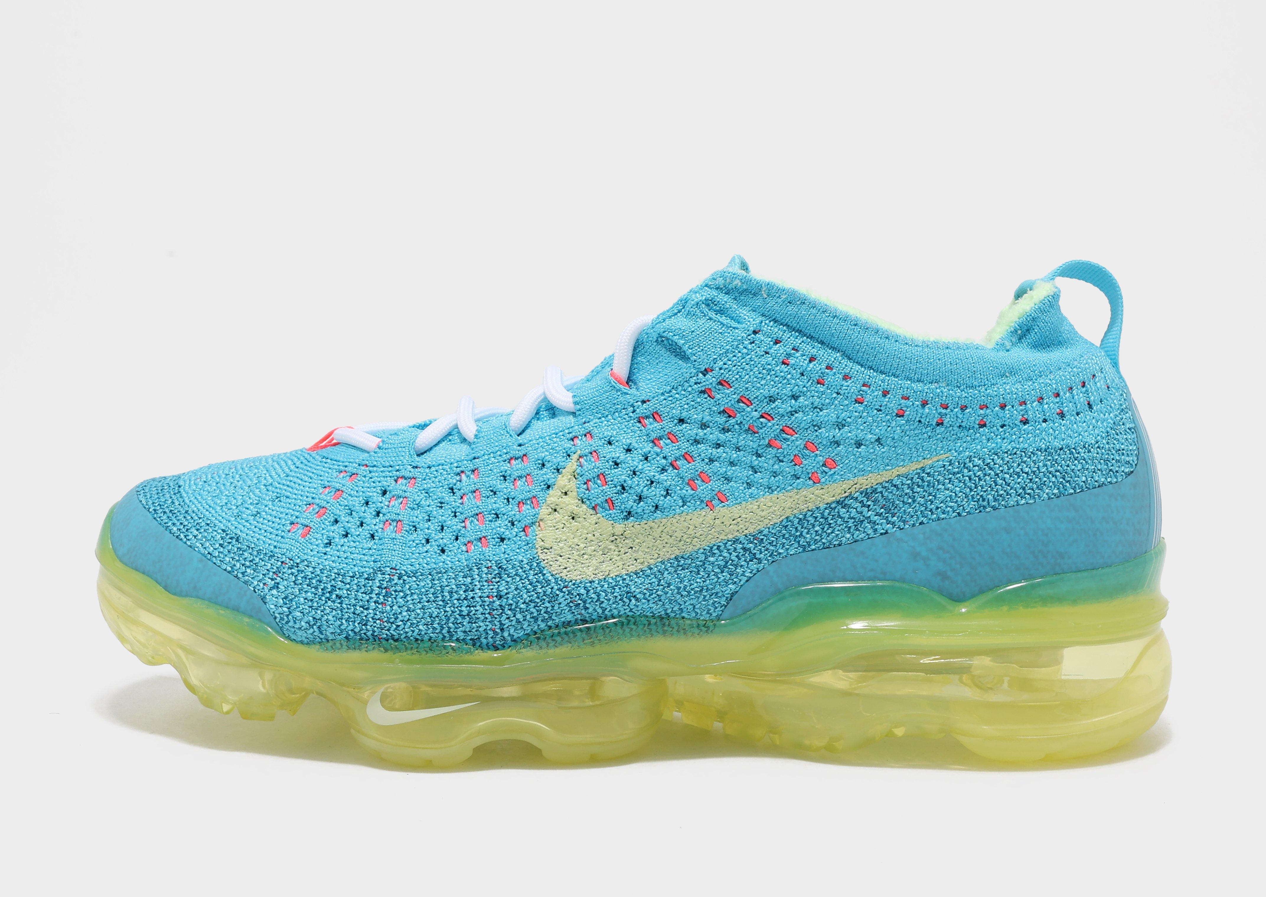 Baby blue hotsell nike air vapormax