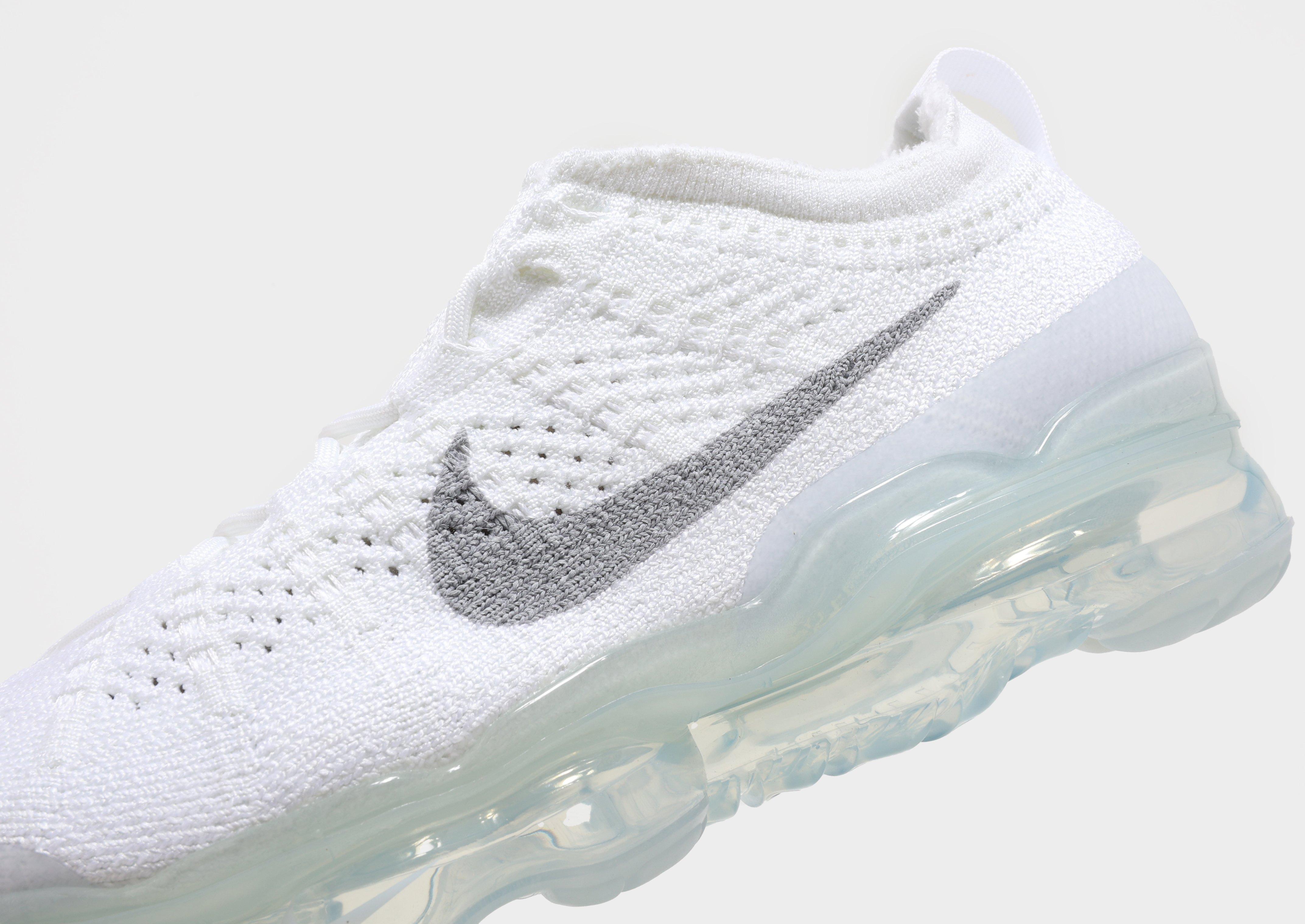 White tn hot sale vapormax womens