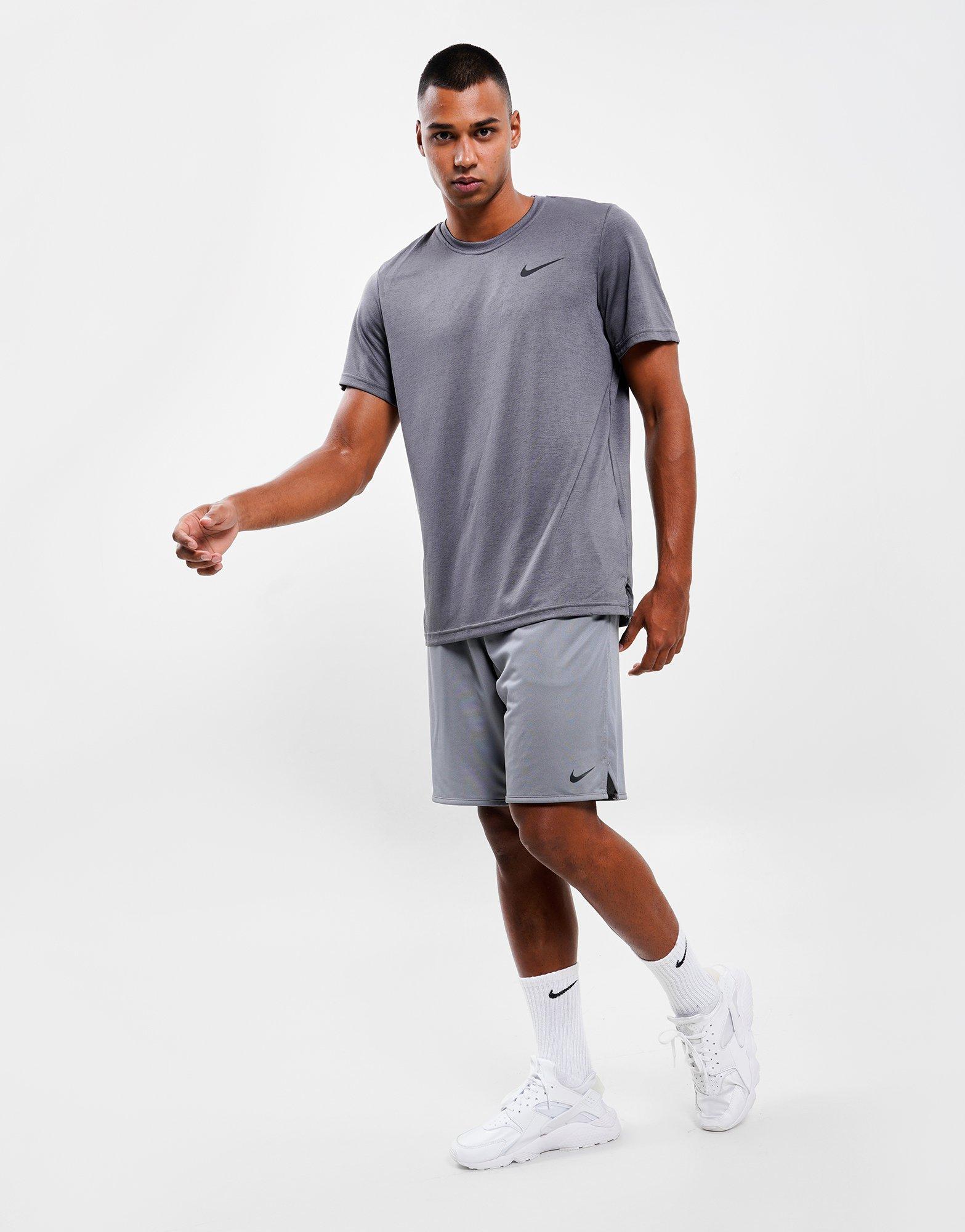 Nike Veelzijdige niet-gevoerde herenshorts met Dri-FIT (23 cm) Totality