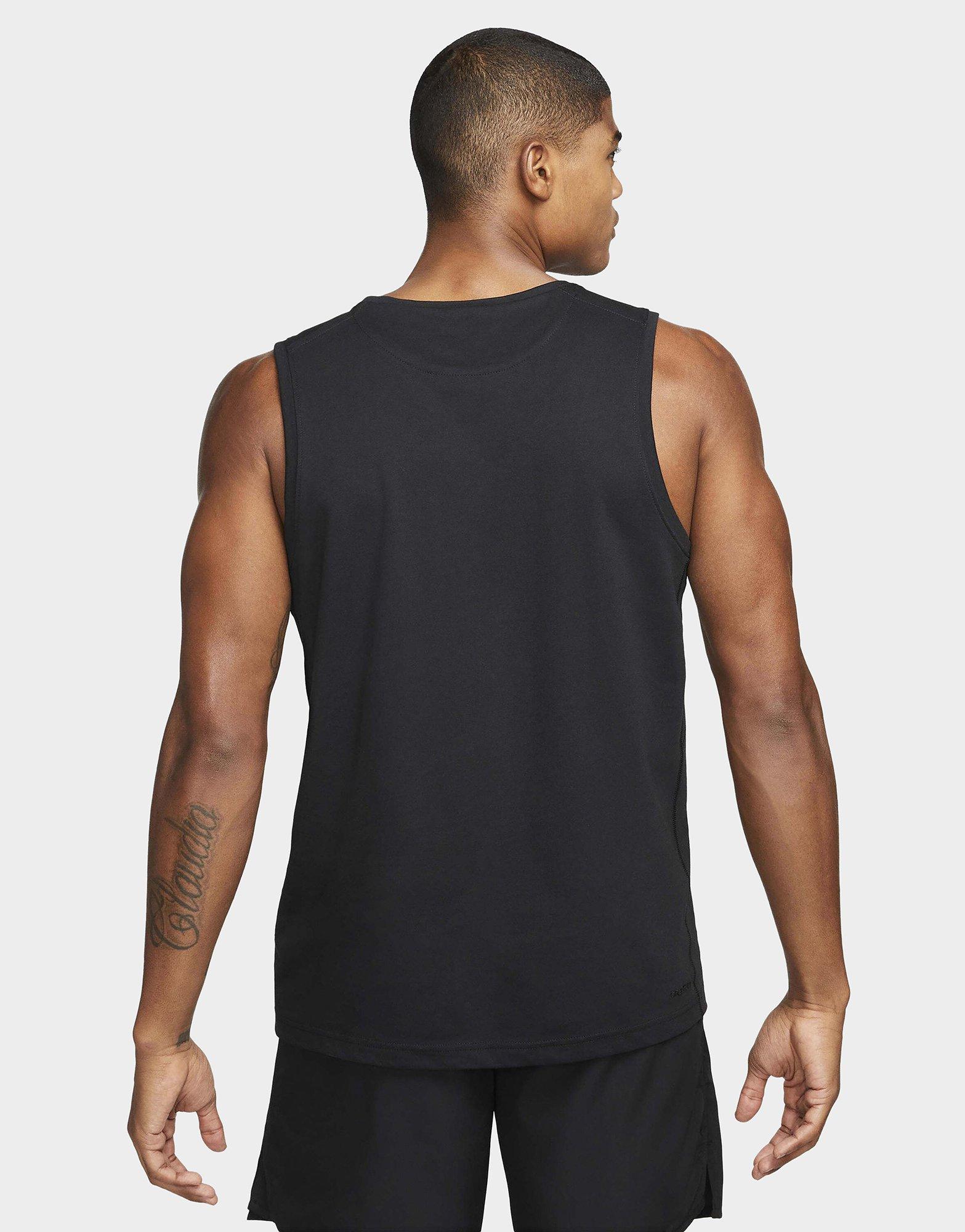 Nike MEN'S DRI-FIT VERSATILE