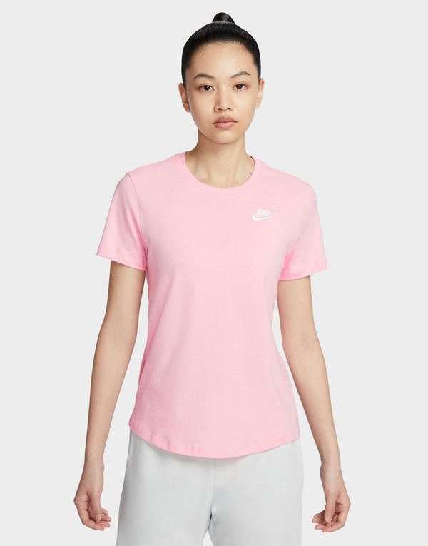 Nike เสื้อยืดผู้หญิง Sportswear Club Essentials