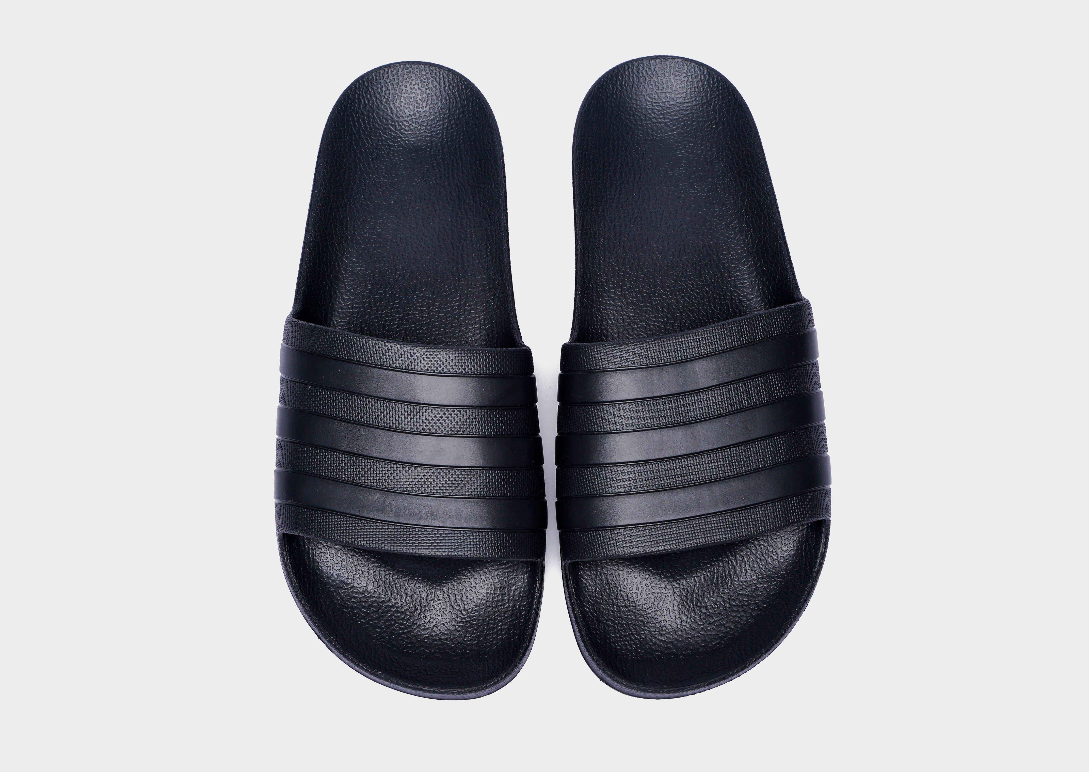 Adilette aqua triple black hot sale