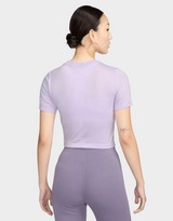 Nike เสื้อยืดผู้หญิง Sportswear Essential Slim-Fit Crop