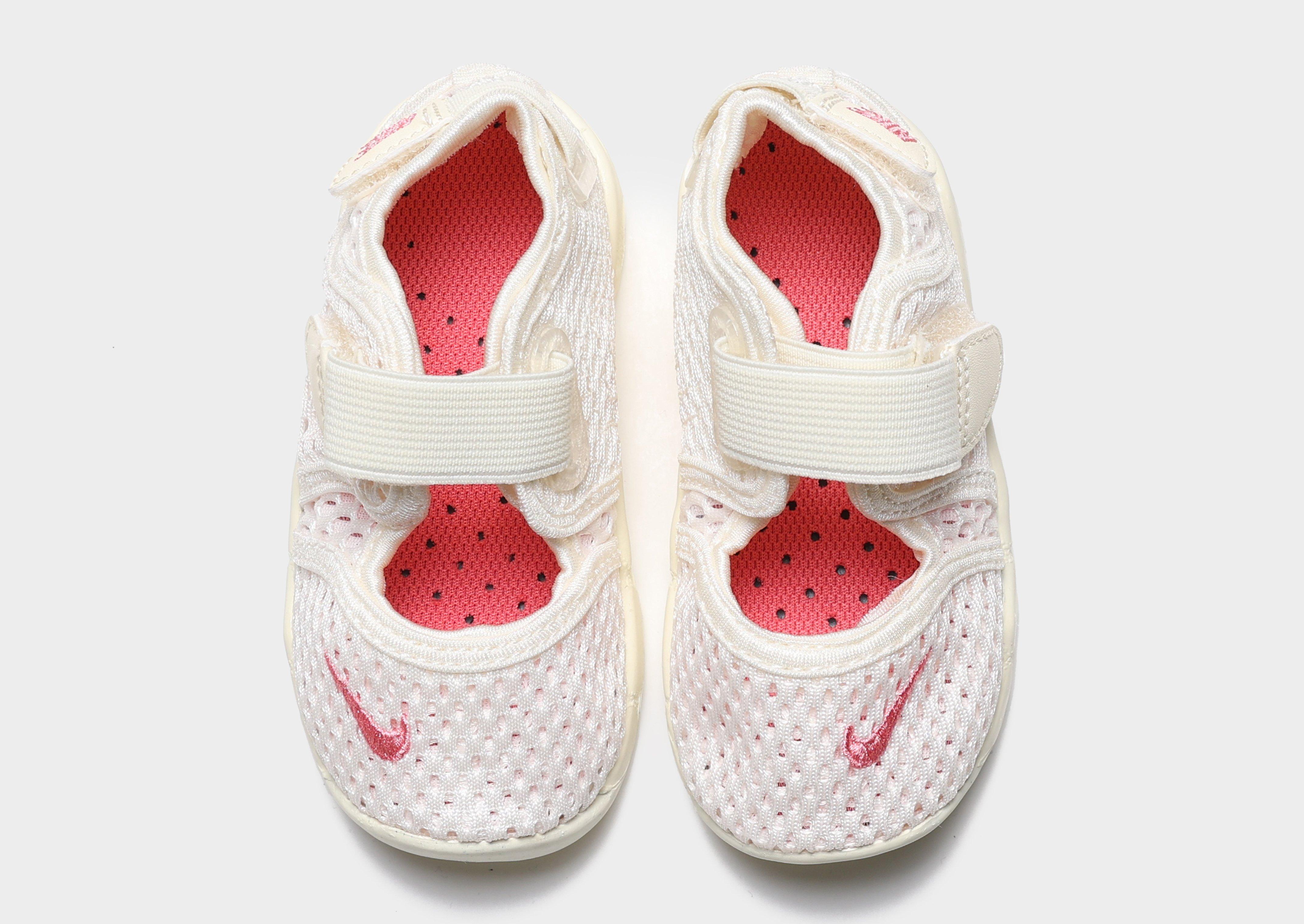 Infant shops white nike rifts