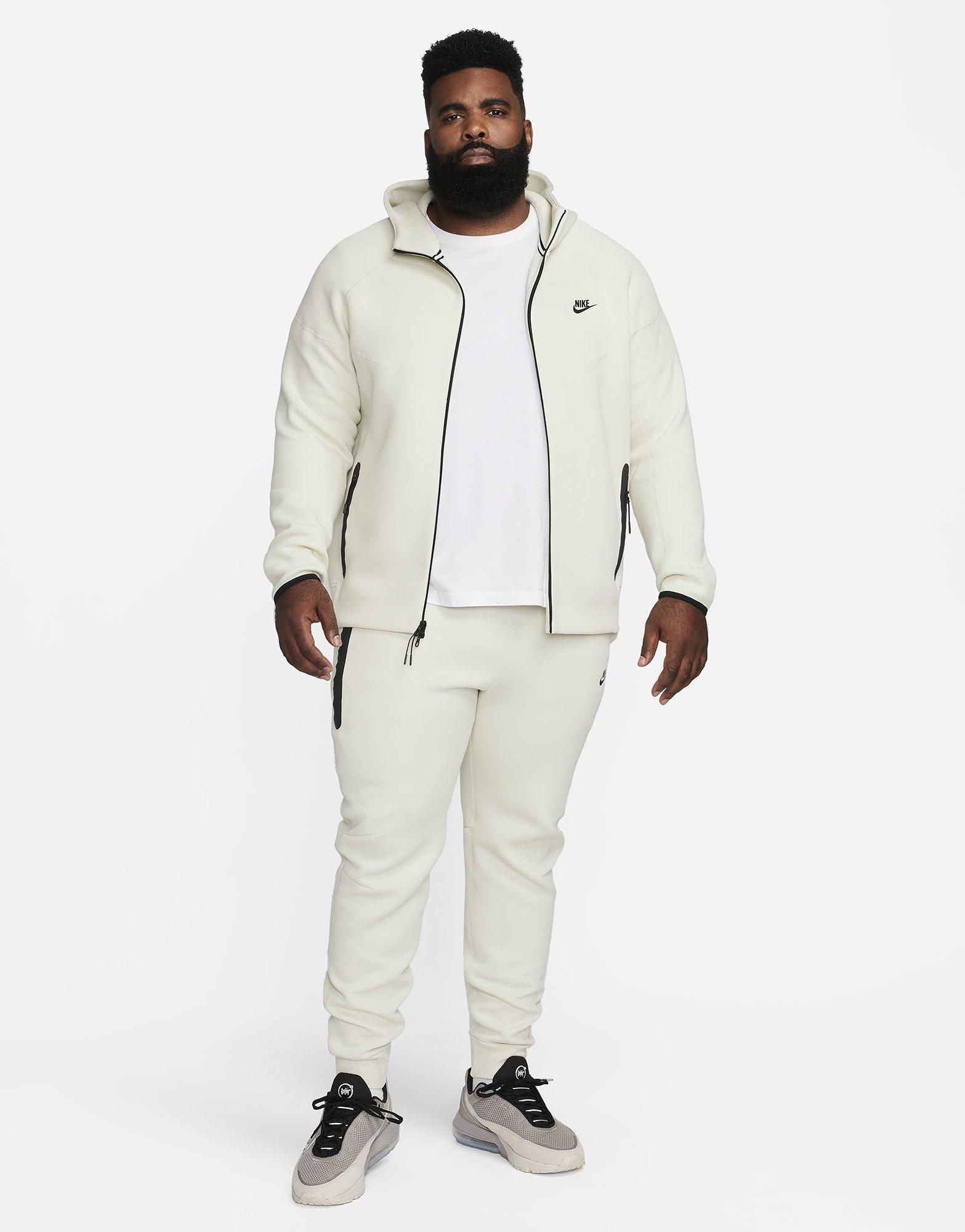 Nike TECH FLEECE FULL ZIP