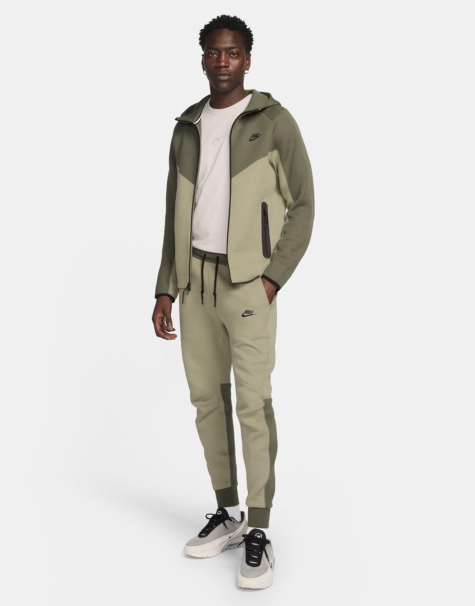 Nike TECH FLEECE FULL ZIP