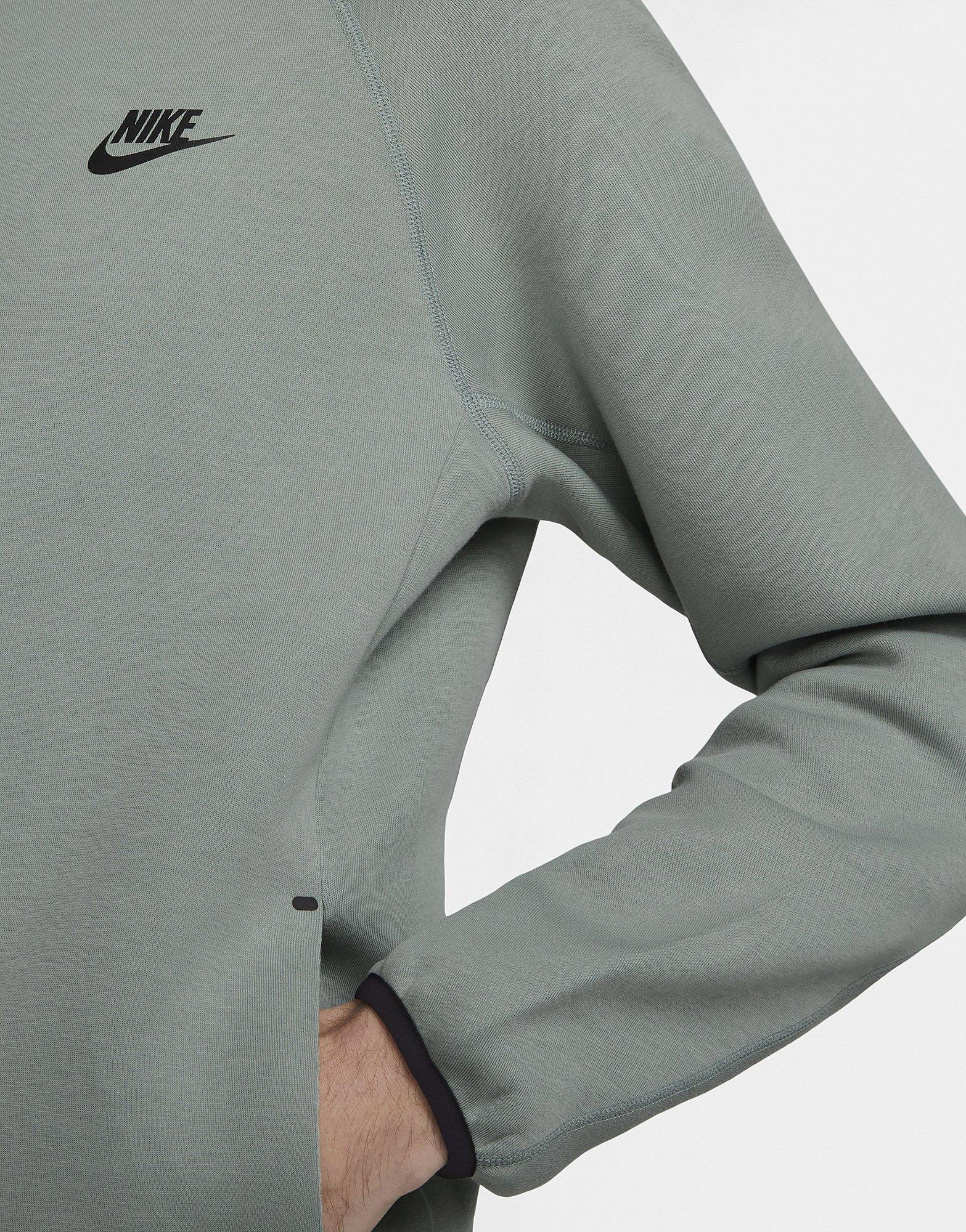 Nike TECH FLEECE OVERHEAD