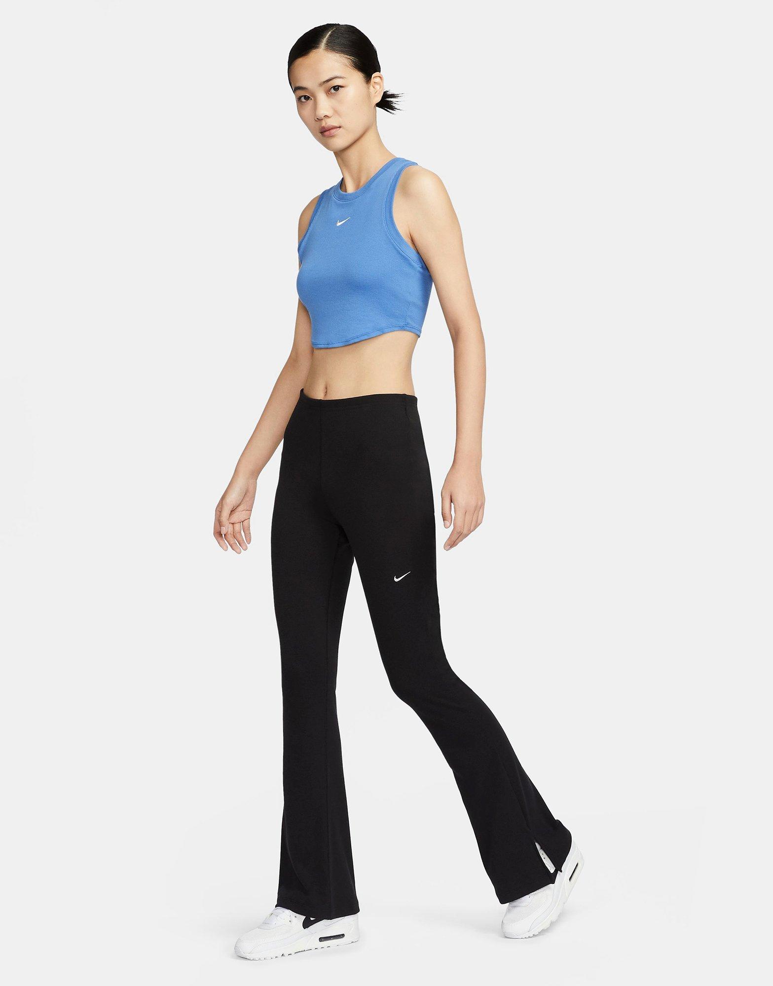 top cropped nike