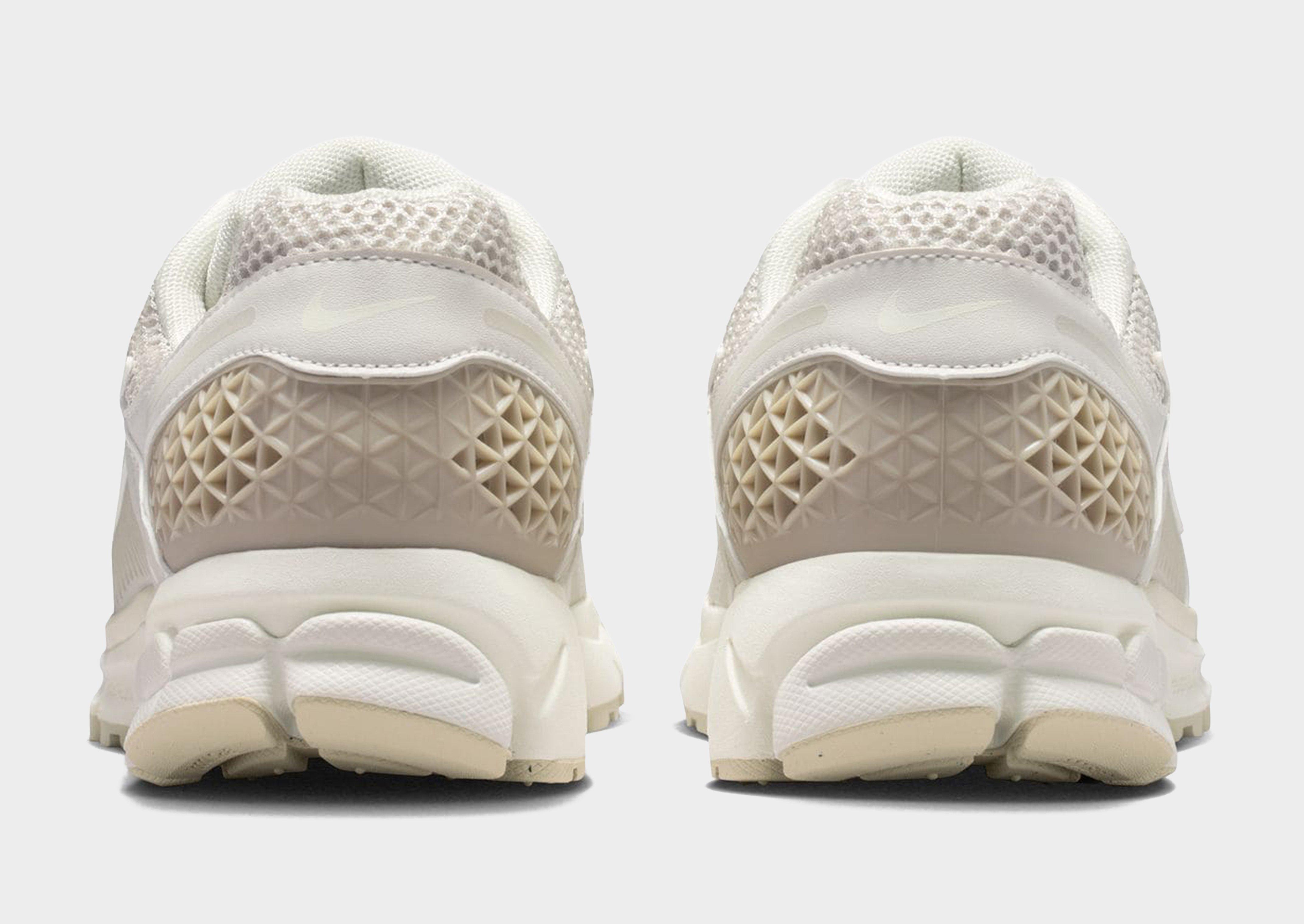 Nike MEN'S SHOES ZOOM VOMERO