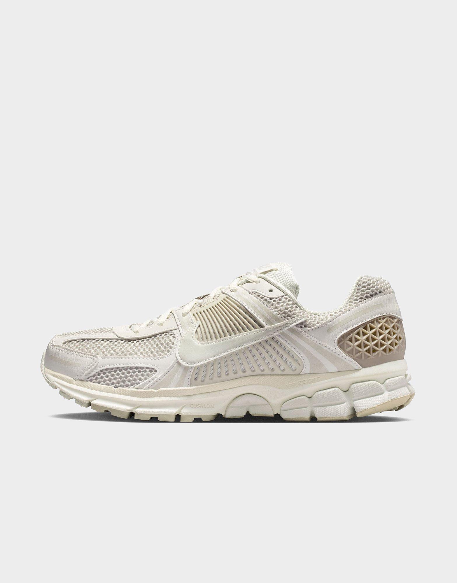 Nike MEN'S SHOES ZOOM VOMERO