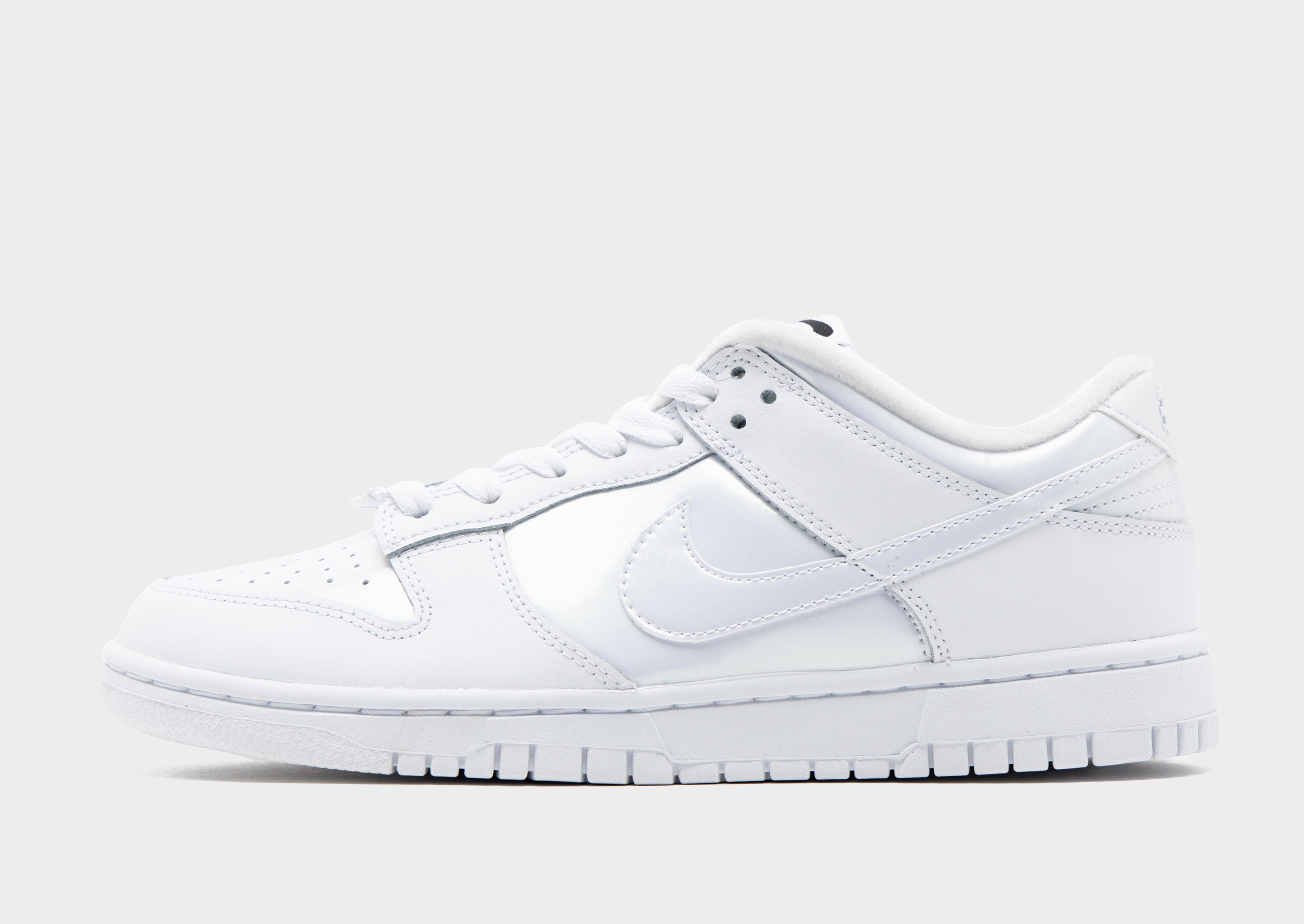 All white sale nike sbs