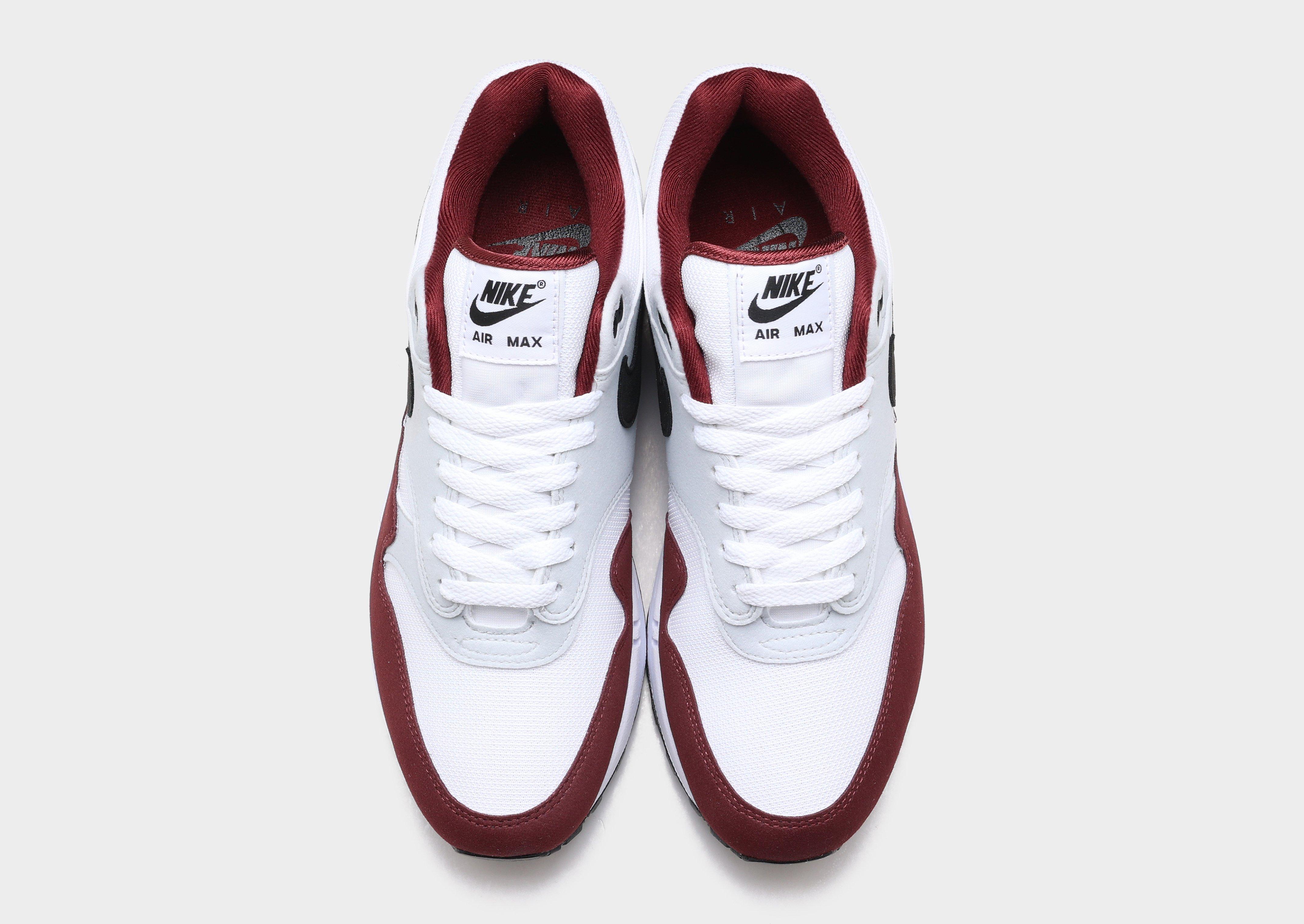 Red and white air clearance max 1