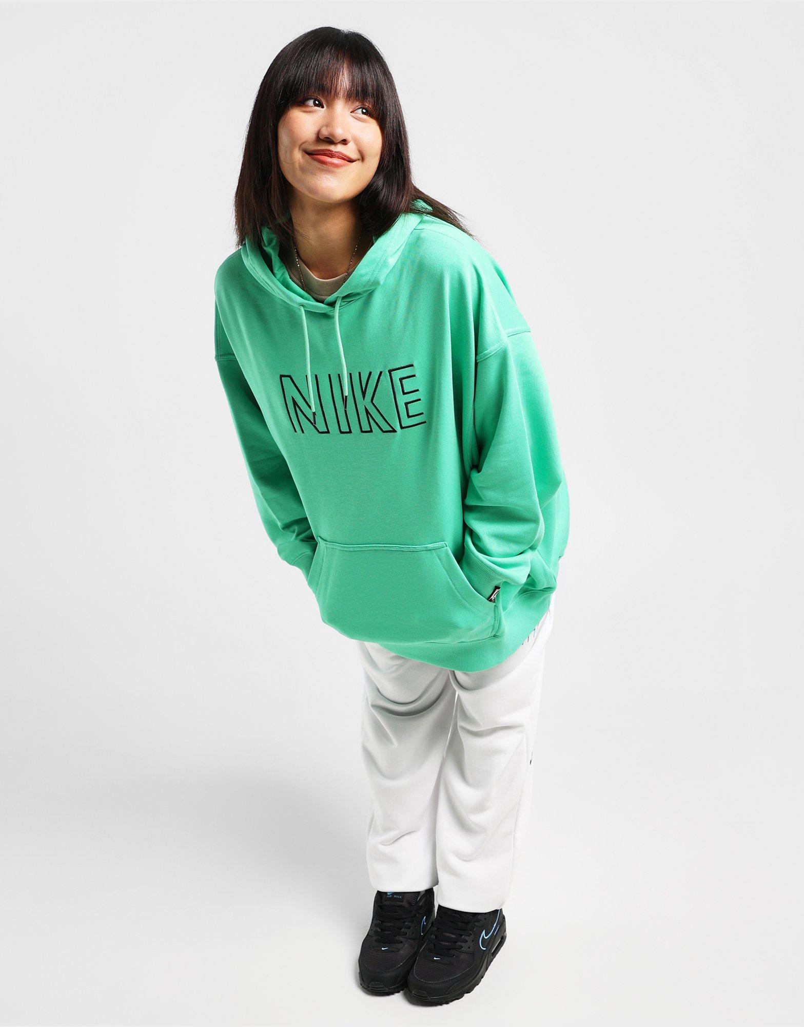 Nike Sportswear Plush Women's Oversized Pullover Hoodie. Nike CA