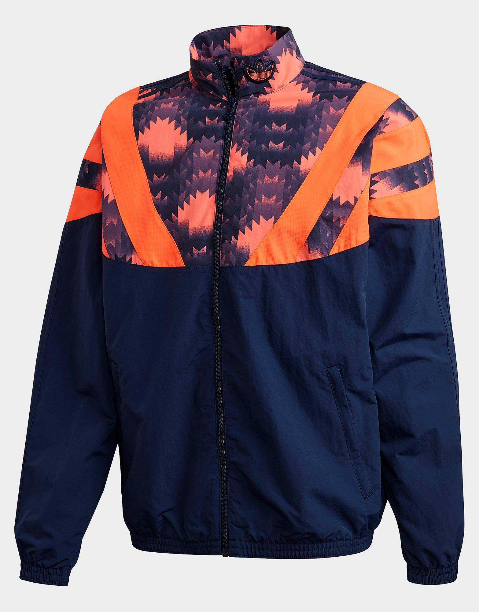 football track top