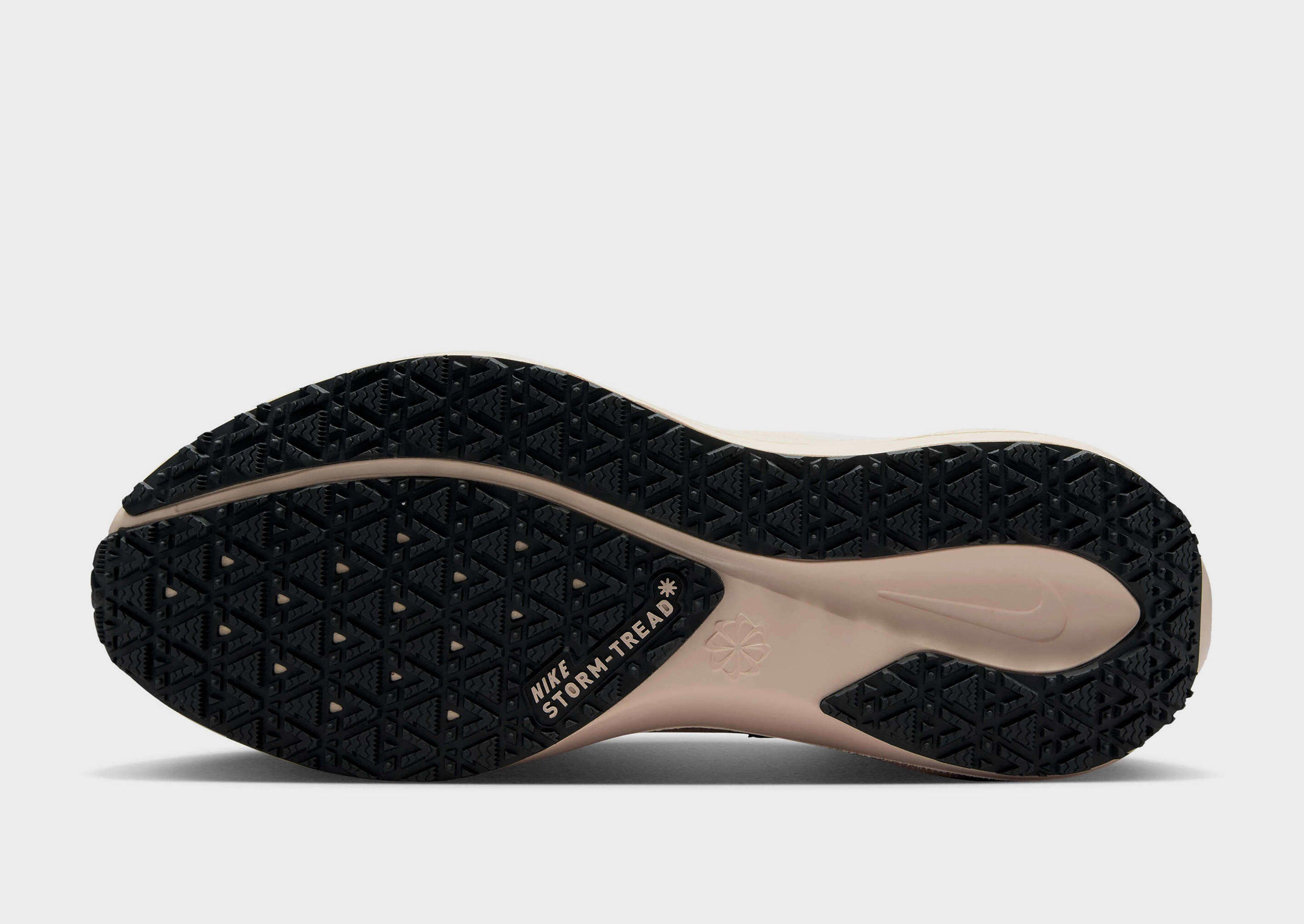 Nike WOMEN'S WATERPROOF ROAD