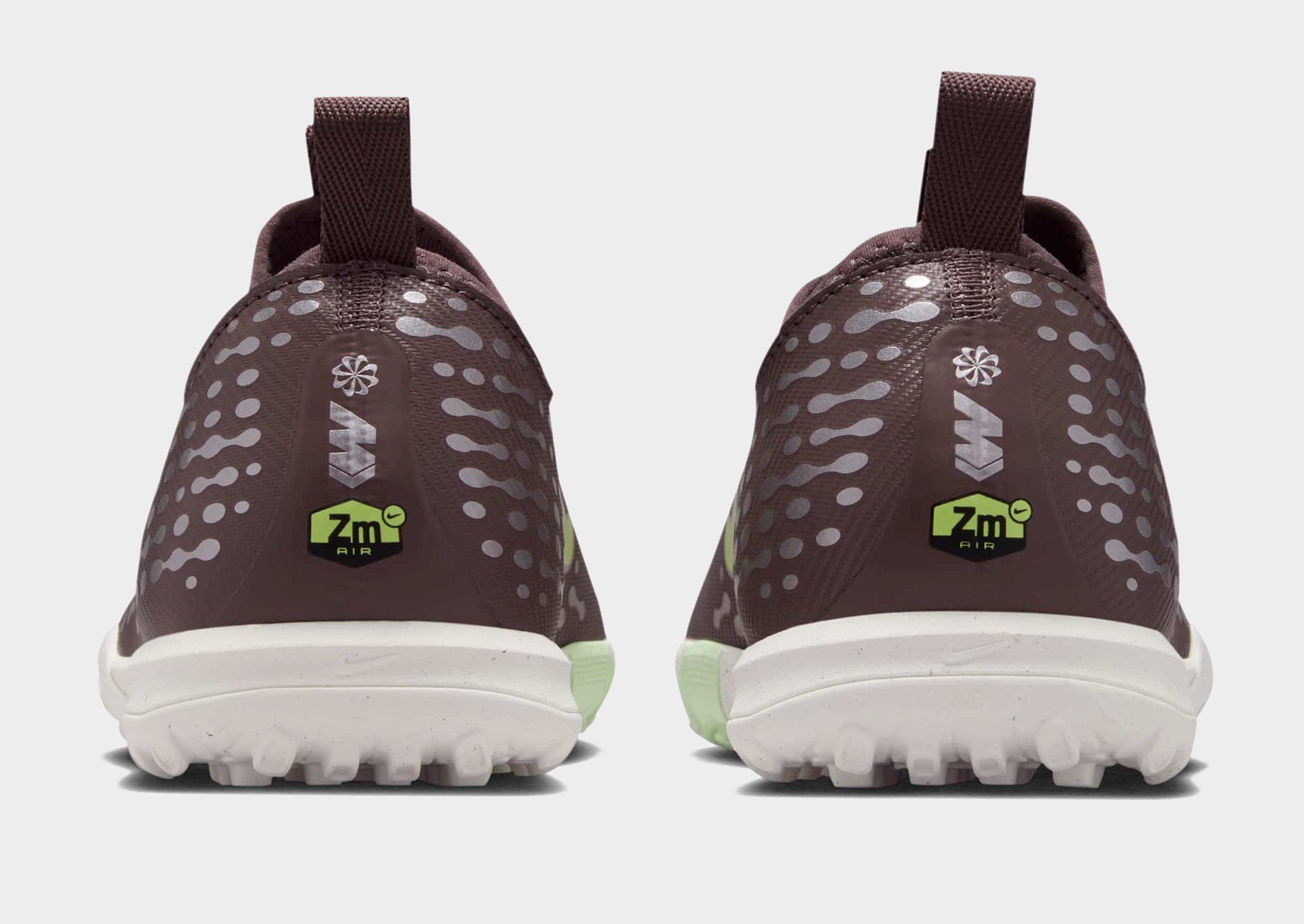 Nike OLDER KIDS' TURF