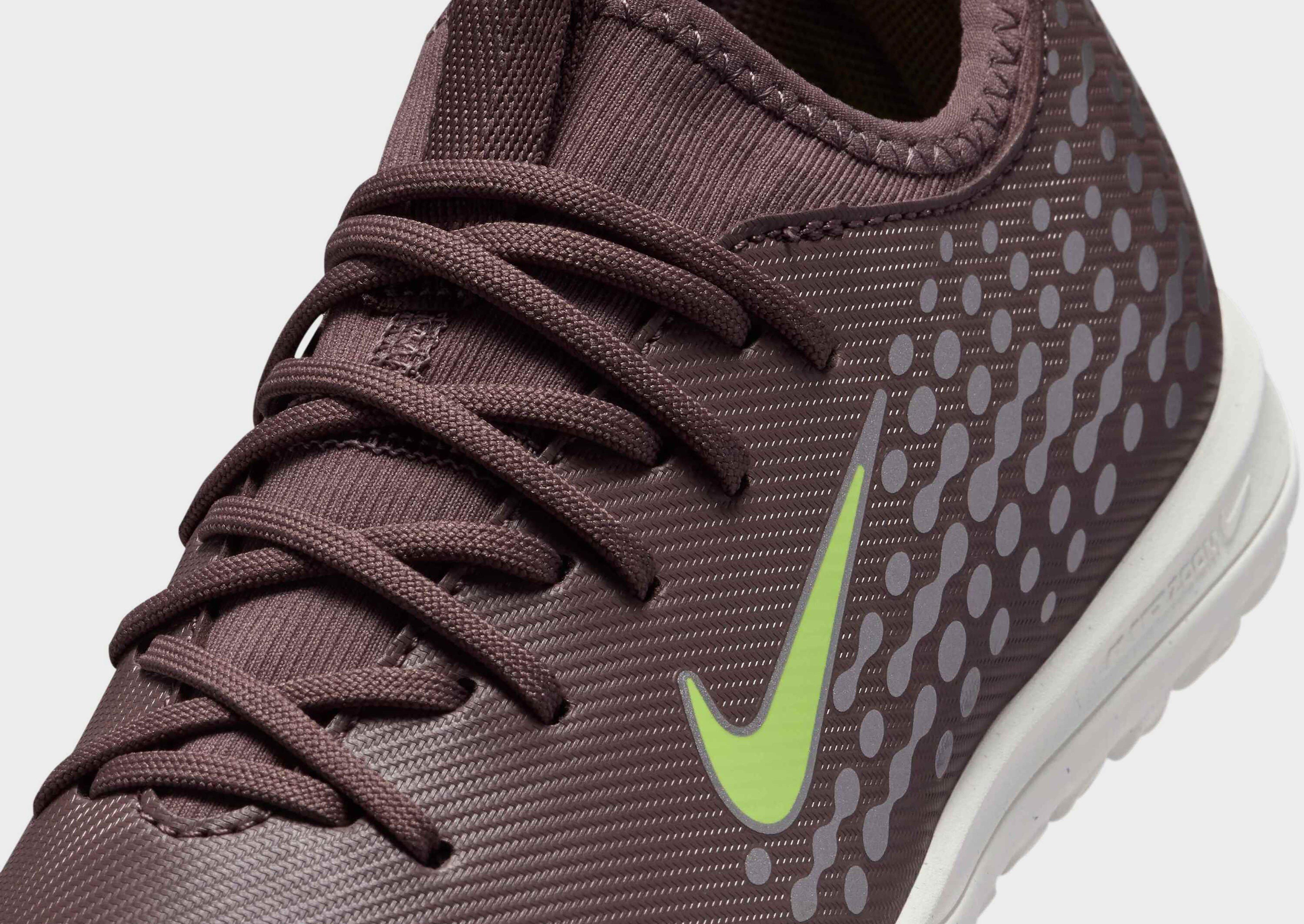 Nike OLDER KIDS' TURF