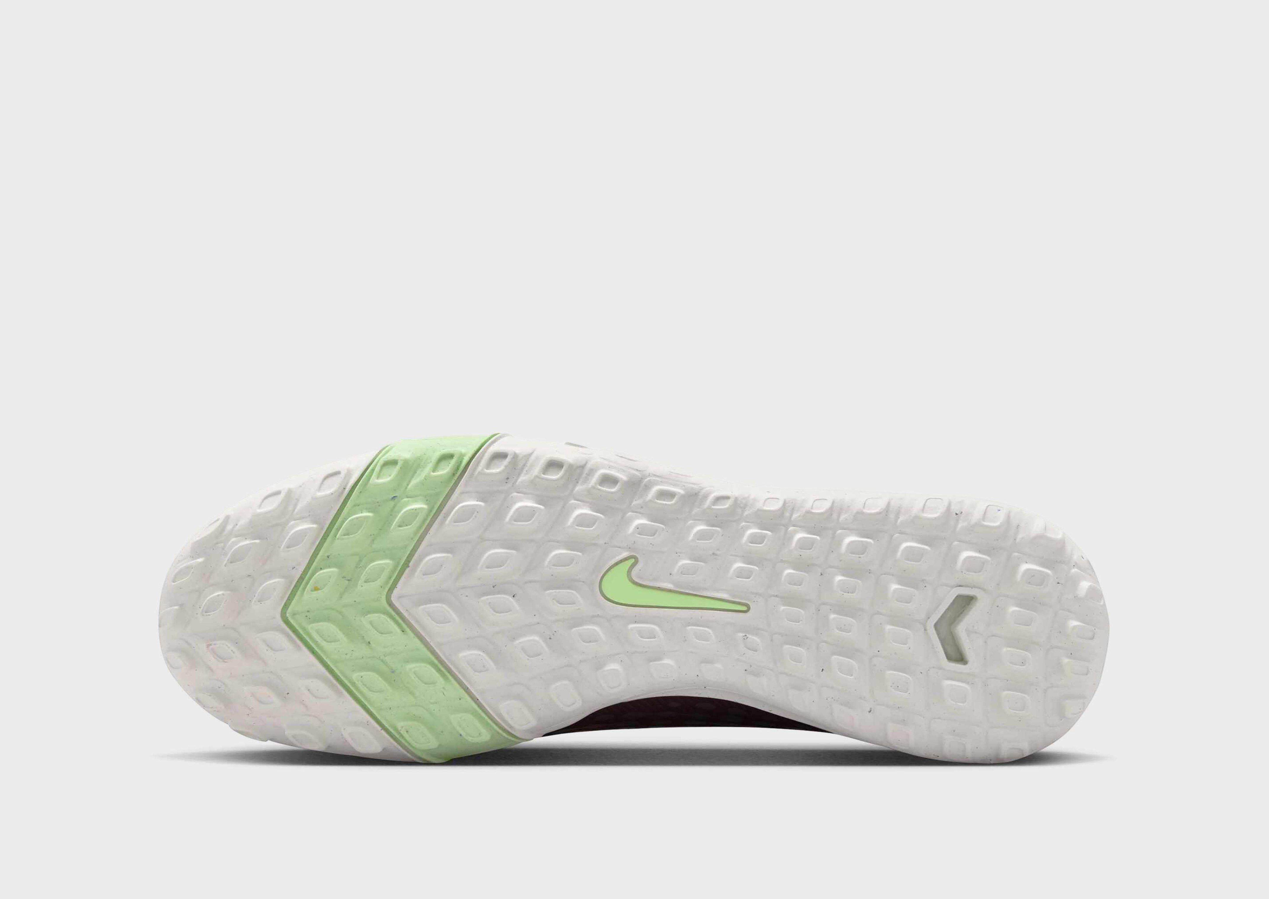 Nike OLDER KIDS' TURF