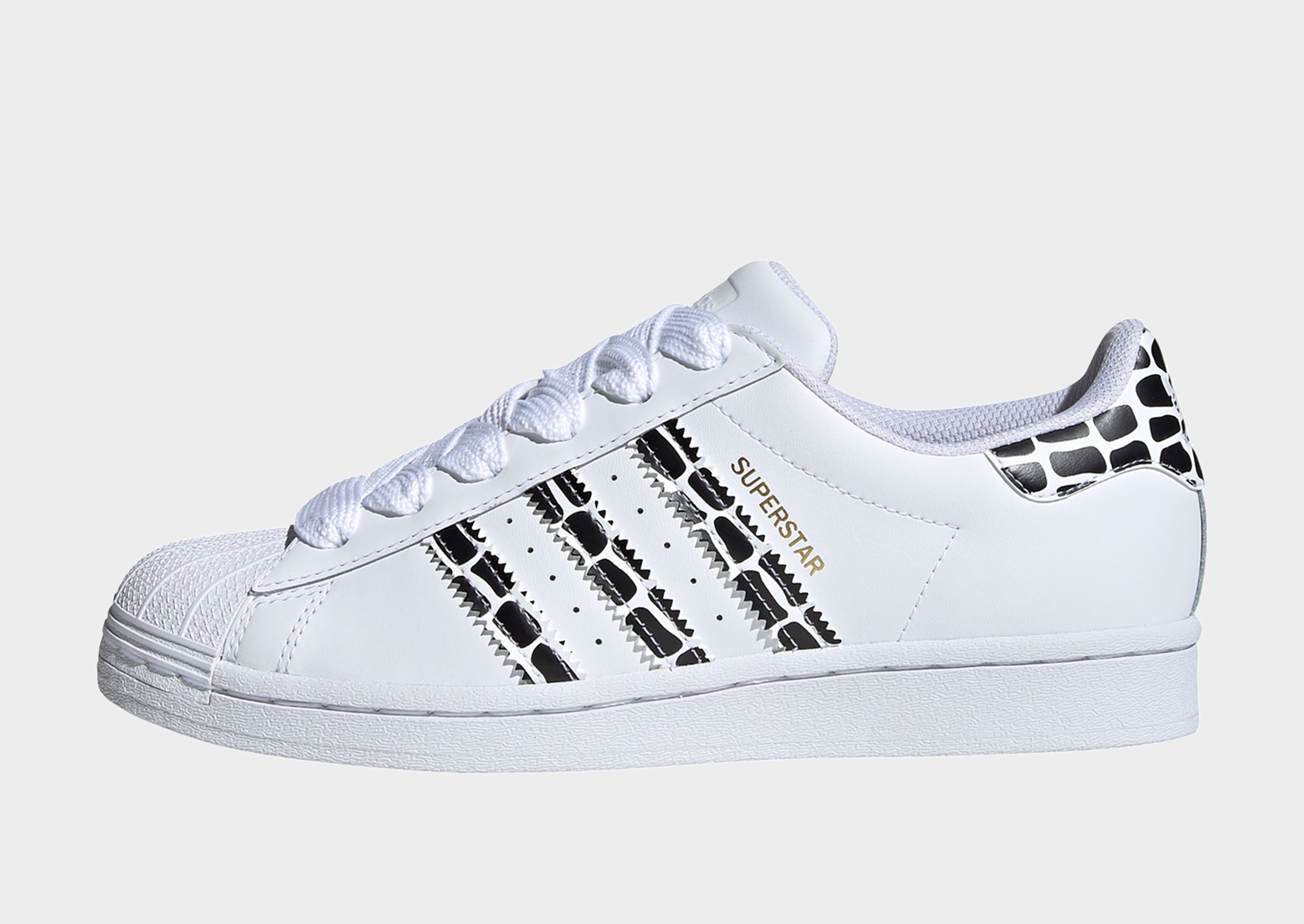 jd superstar trainers