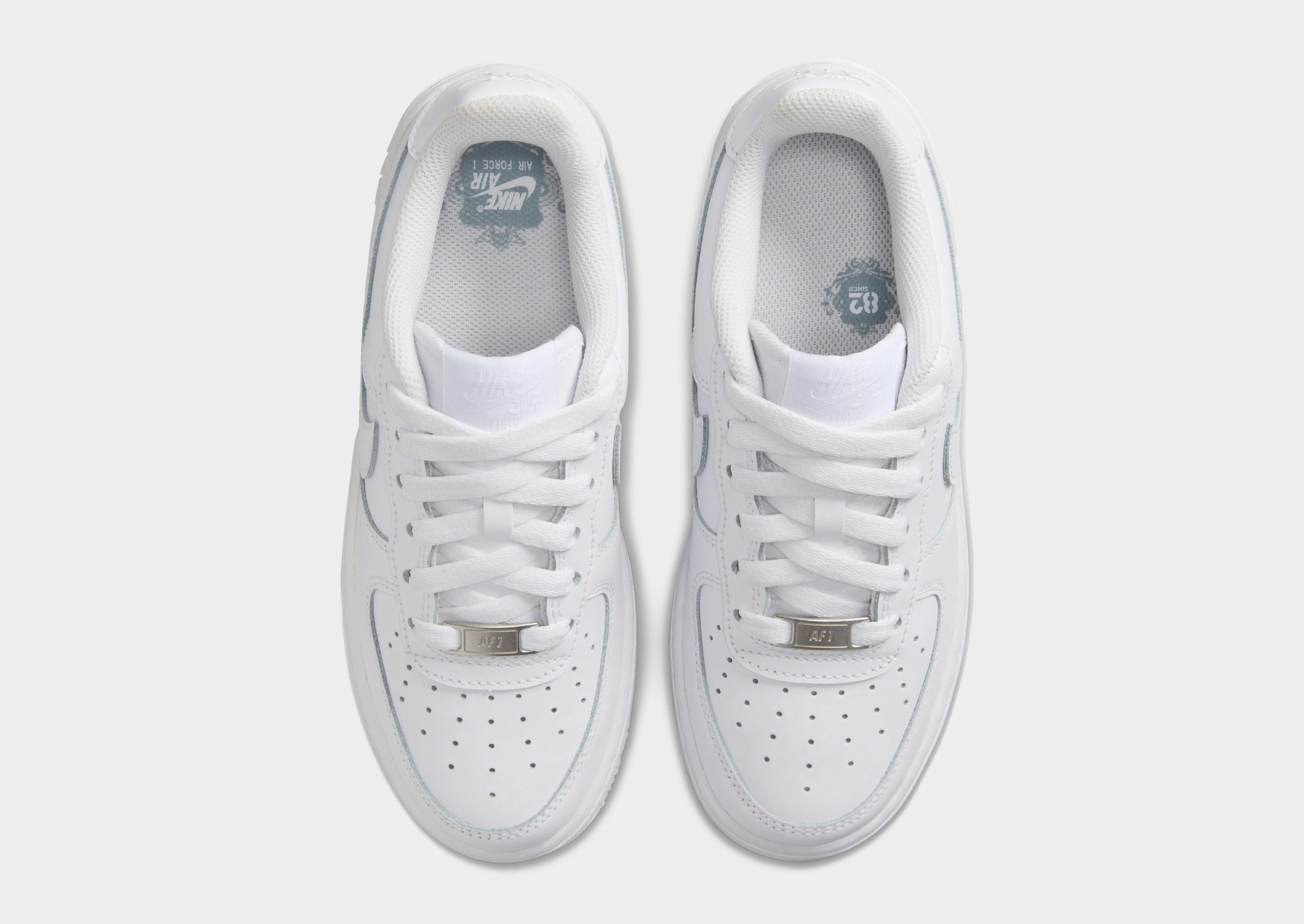 All white nike sales low tops