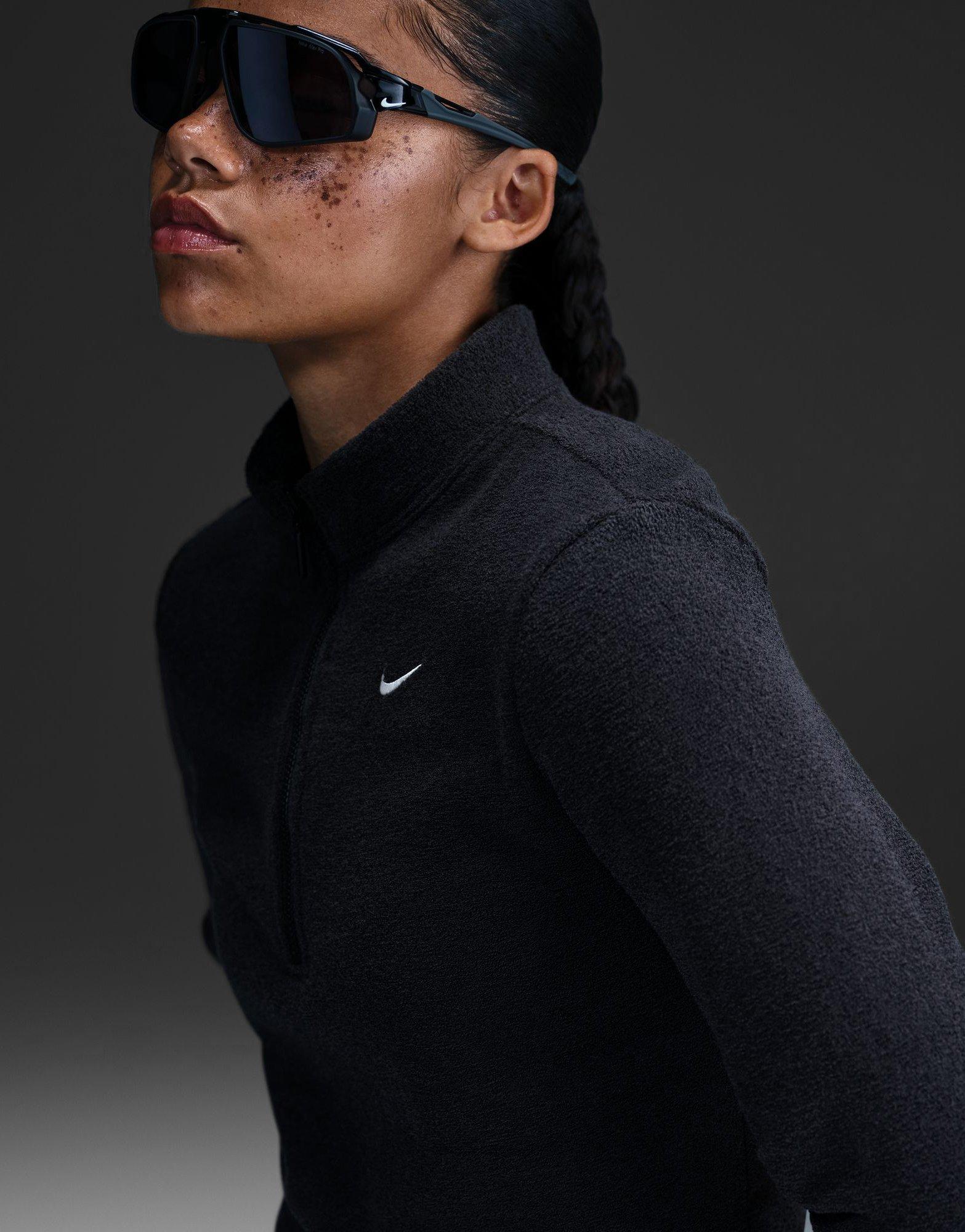 Nike WOMEN'S SLIM