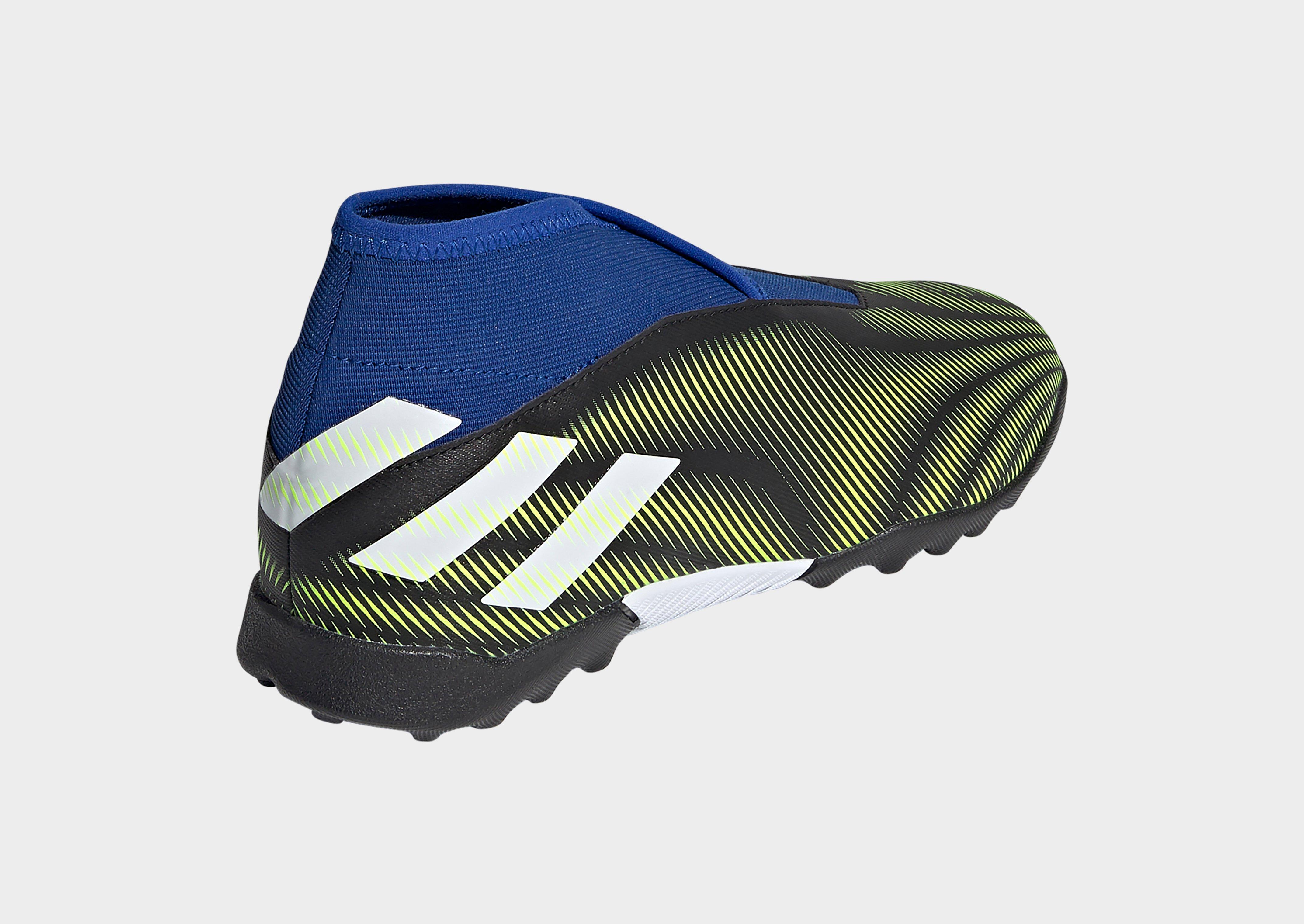 laceless turf boots