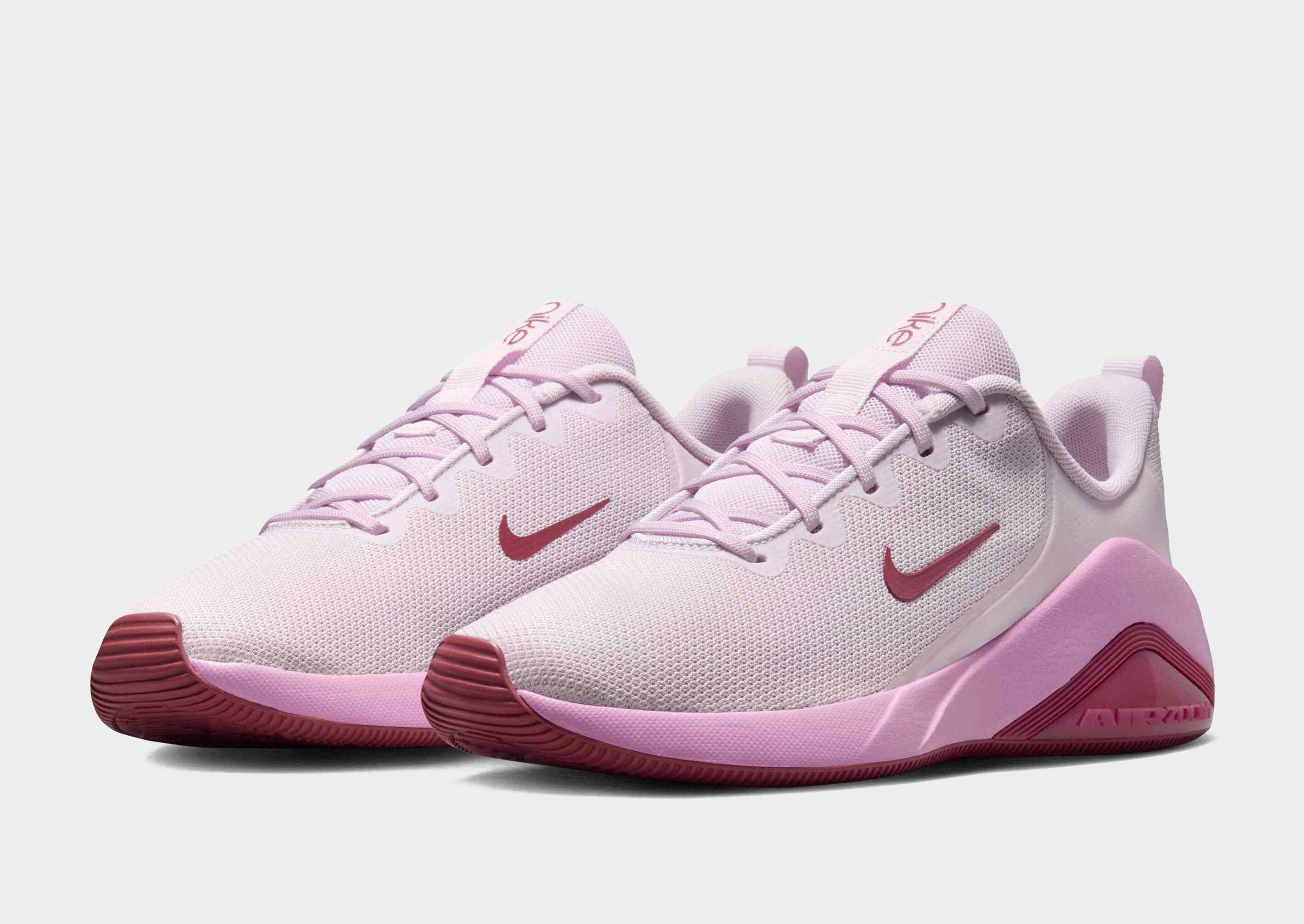 Nike WOMEN'S WORKOUT SHOES