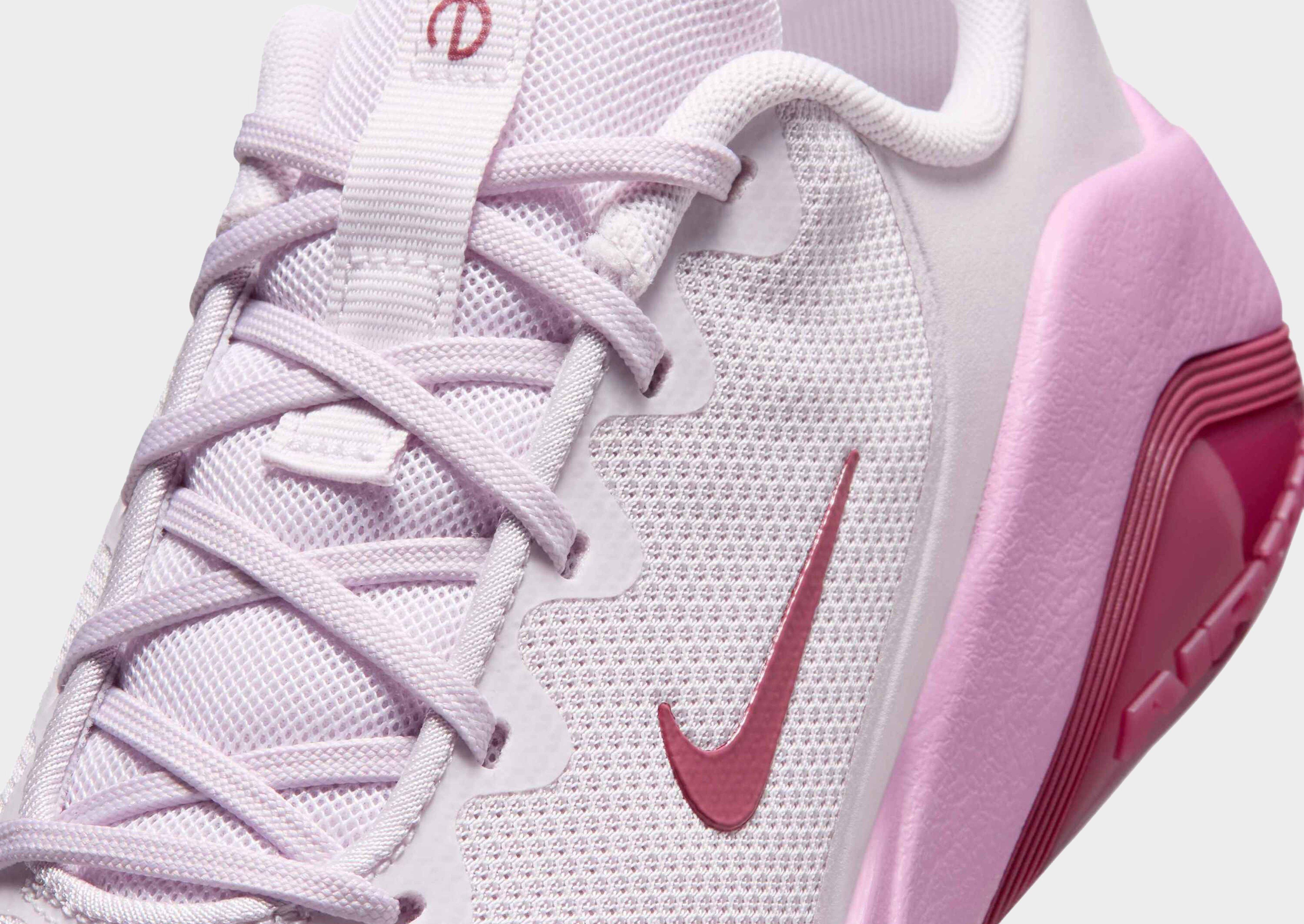 Nike WOMEN'S WORKOUT SHOES