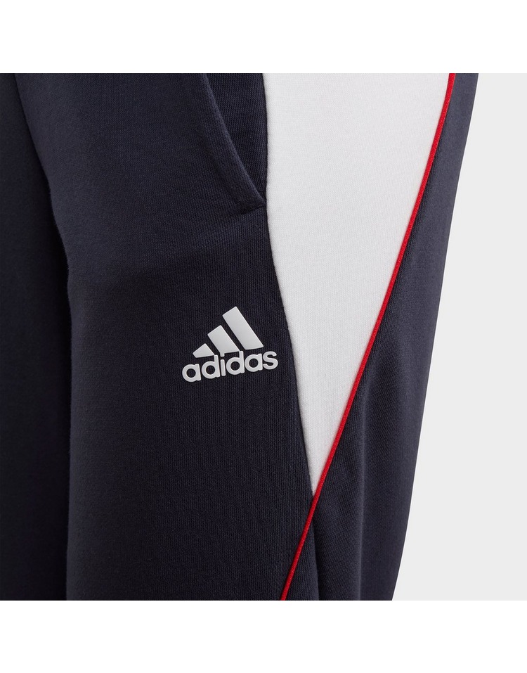 tapered adidas