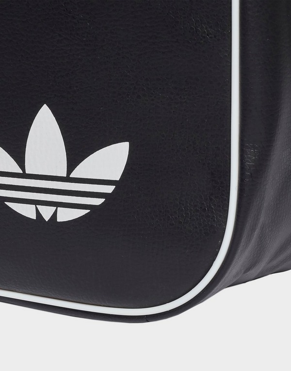Shop Den Adidas Originals Vintage Airliner Tasche In Schwarz