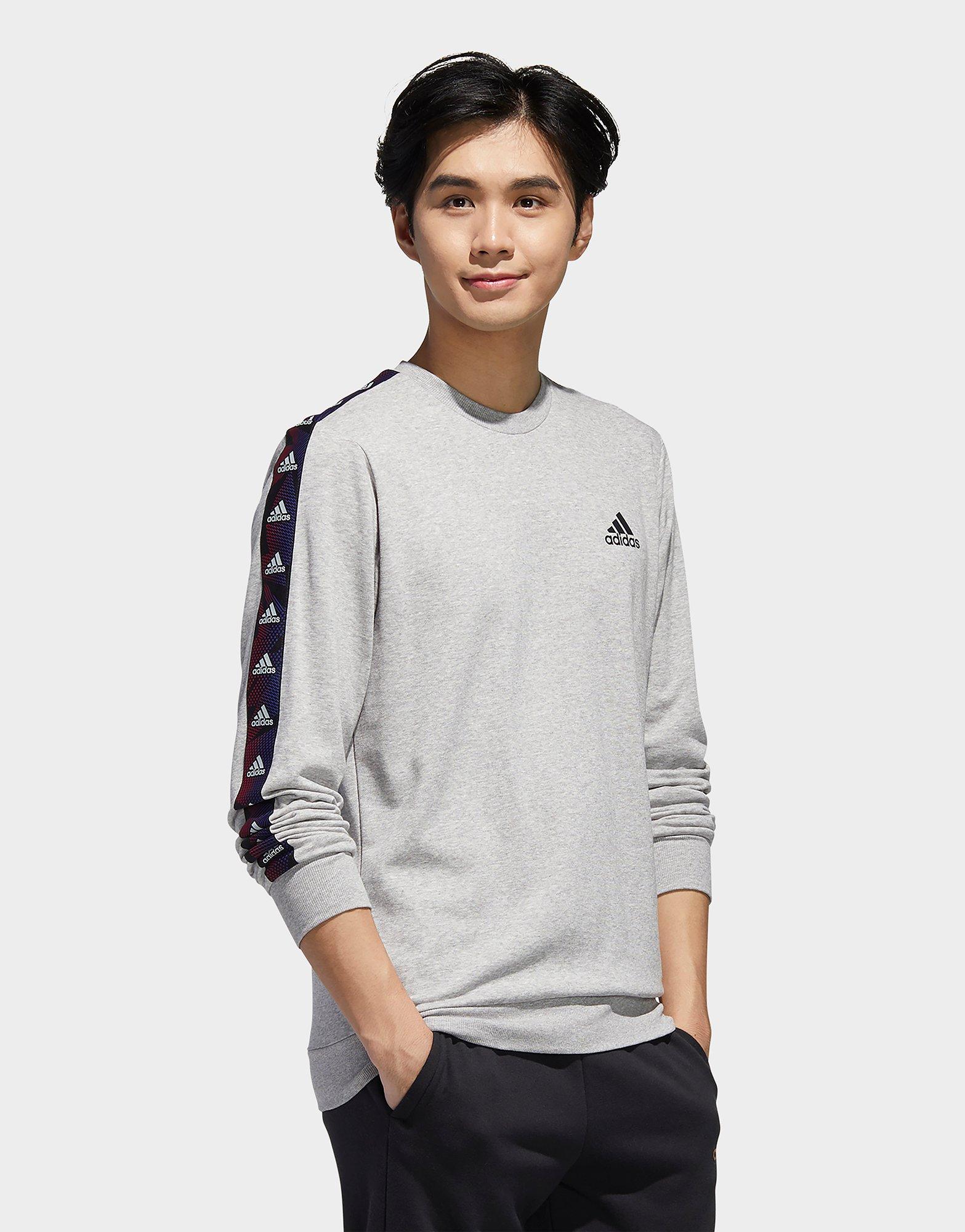 tape sweatshirt adidas