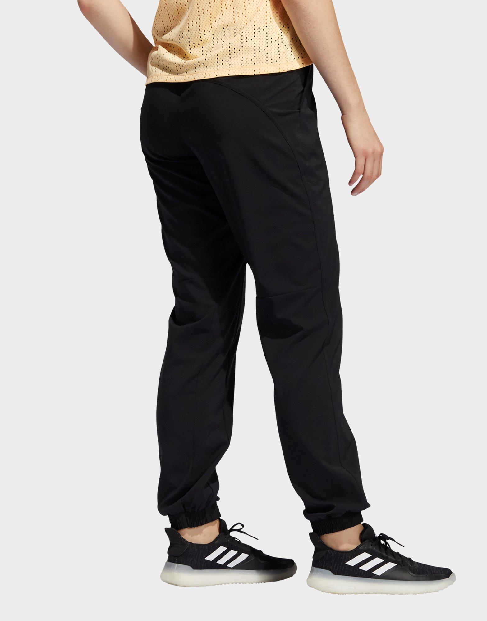 sports joggers